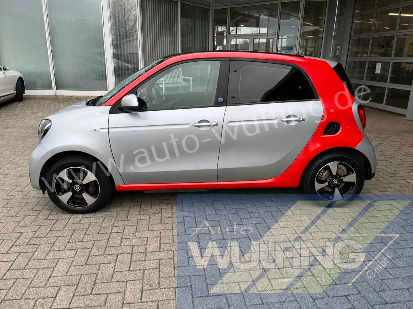 smart forFour electric drive EQ Passion Navi Panorama Gümüş rengi - 2