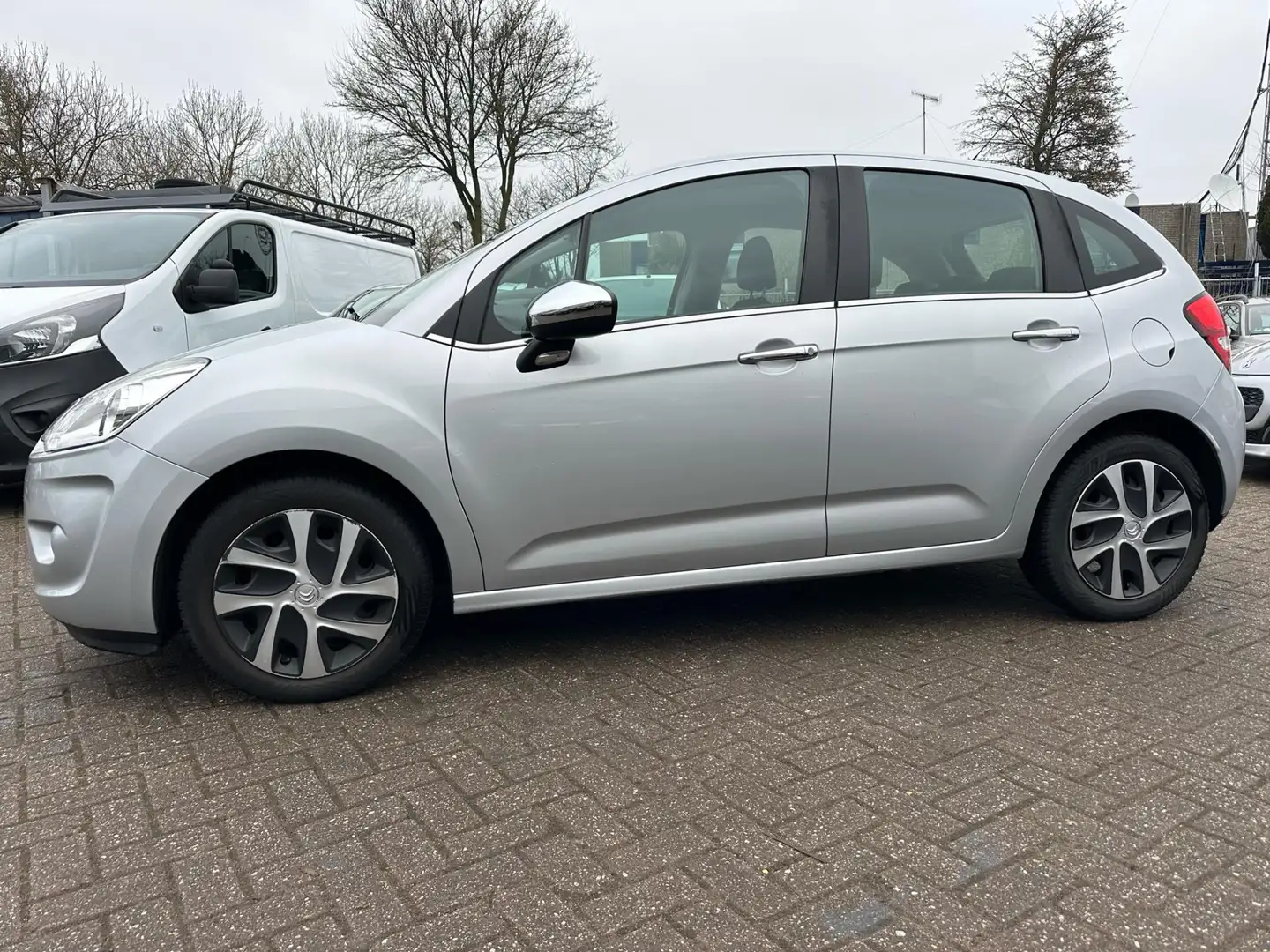 Citroen C3 1.2 VTi Collection Grijs - 2