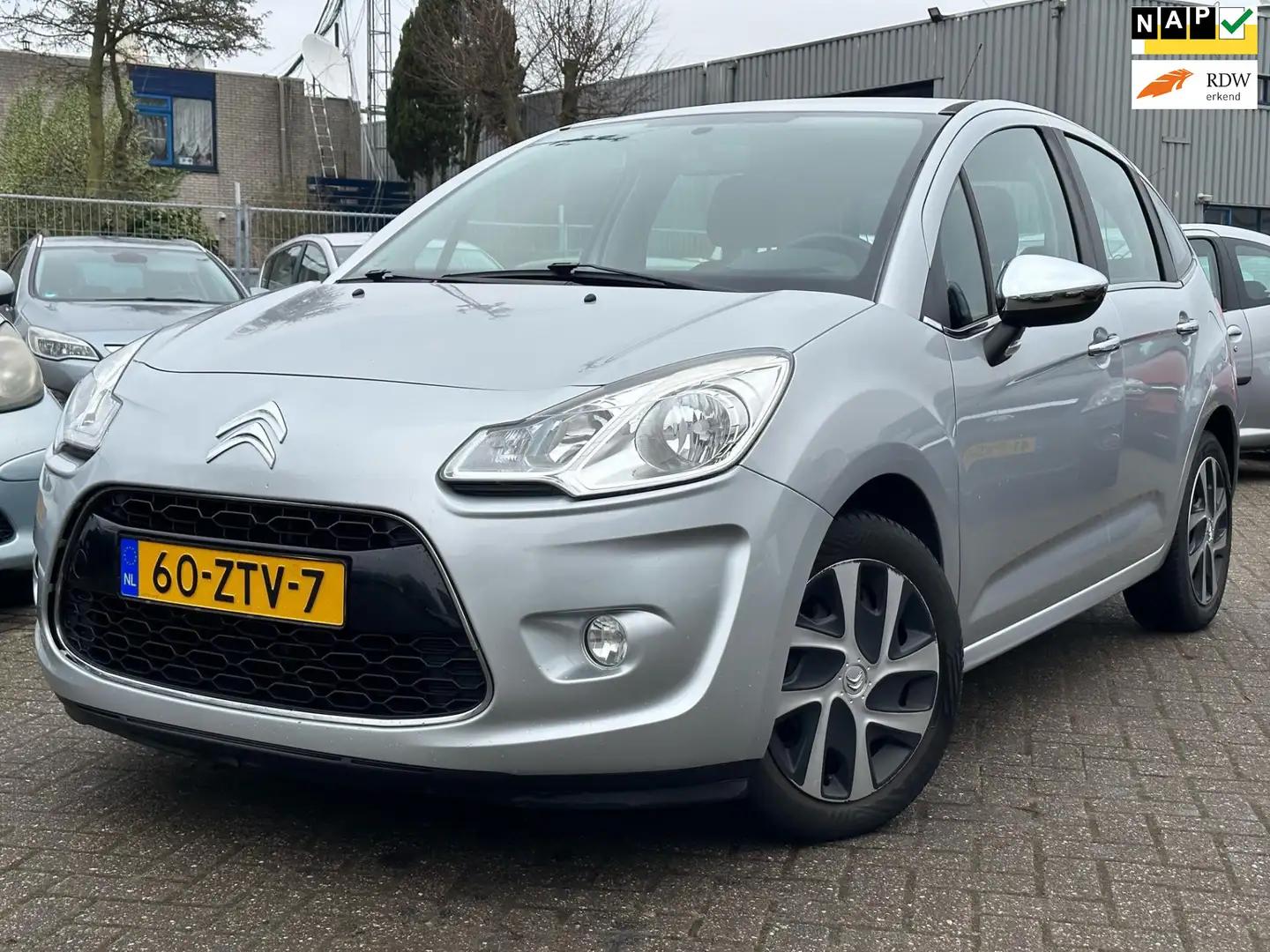 Citroen C3 1.2 VTi Collection Grijs - 1
