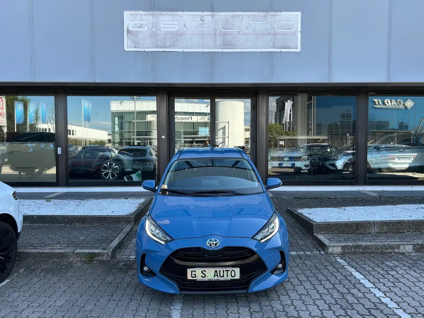 Toyota Yaris 1.5h Lounge GRANDINATA Blu/Azzurro - 2