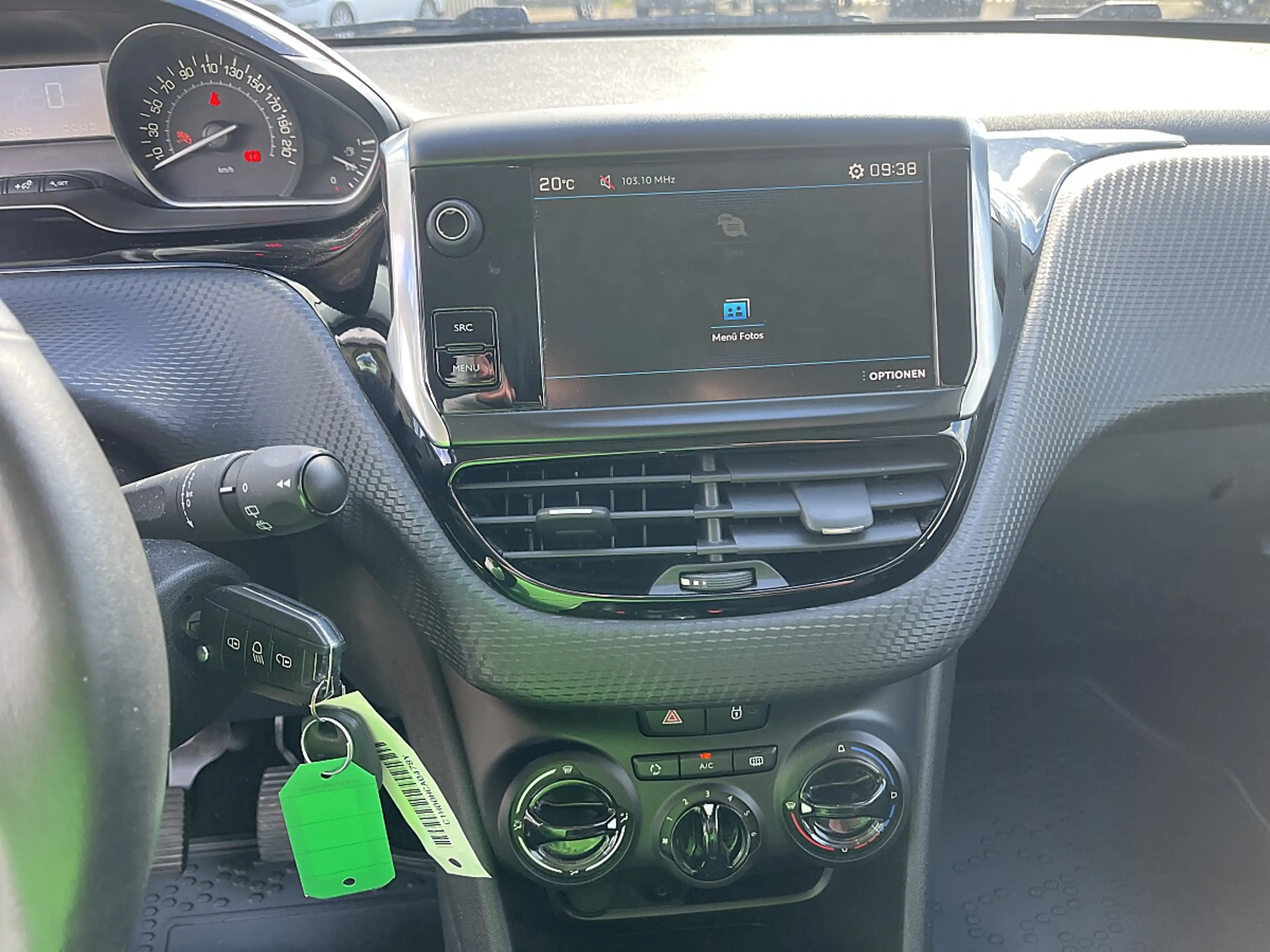 Peugeot 208 Urban Soul 1,2 PureTech 82 — photo 9