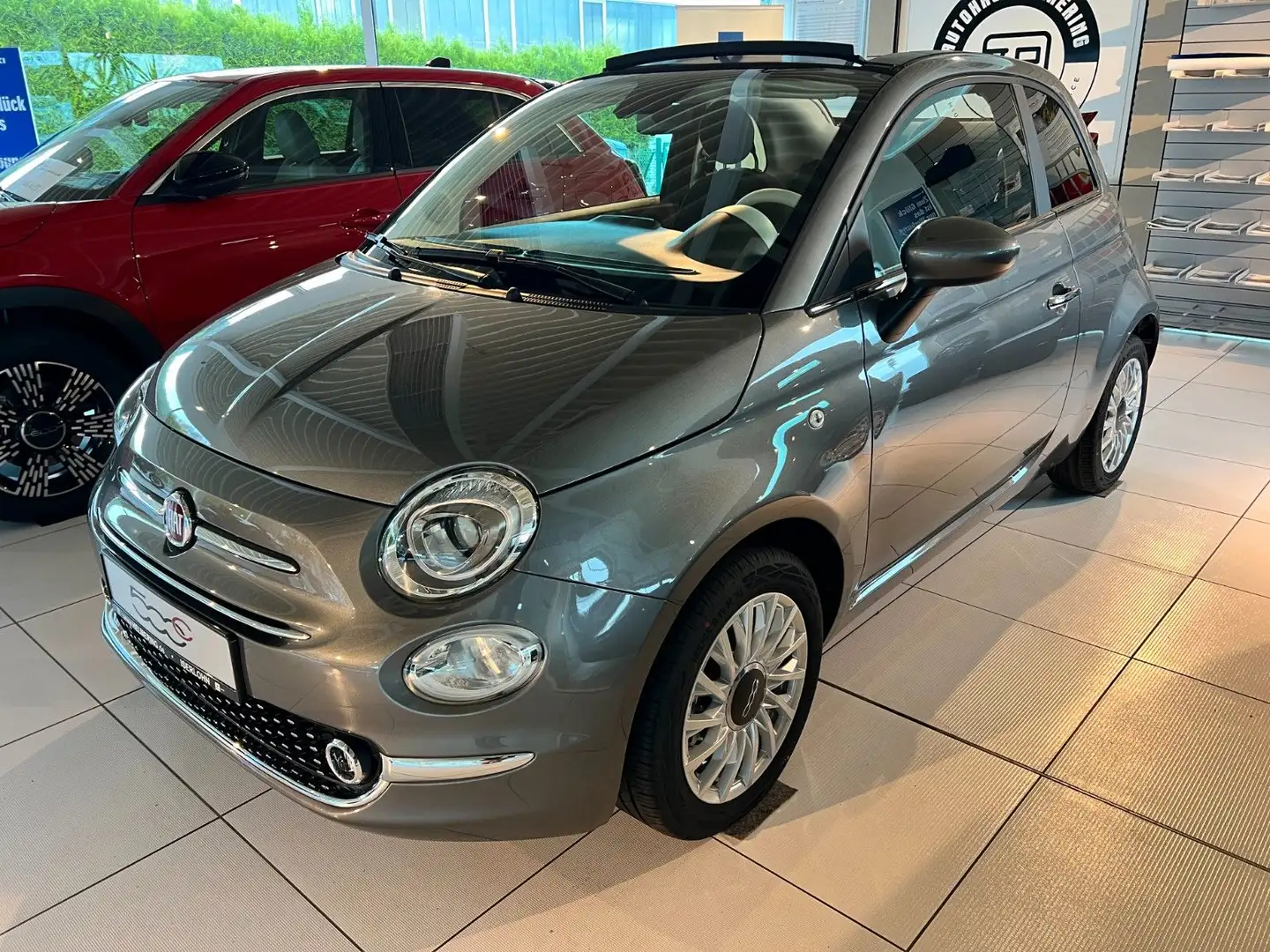 Fiat 500C 1.0 GSE Hybrid DOLCEVITA 51kW Grau - 1