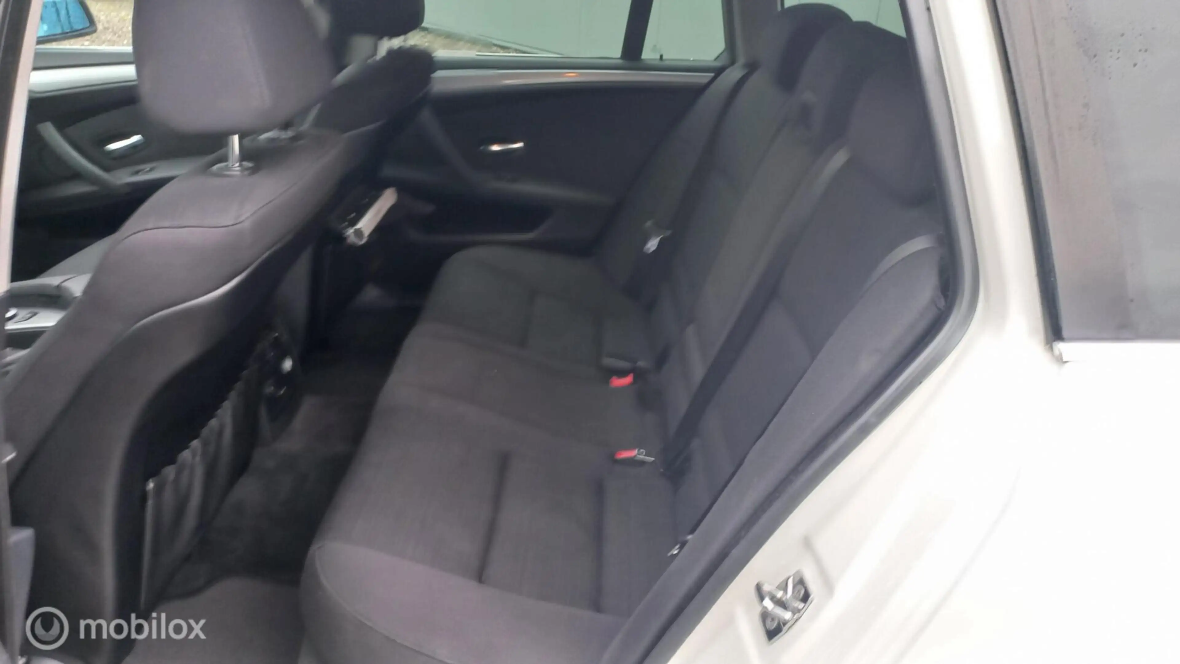 BMW 530 5-serie Touring 530xi 4X4/LUCHTVERING ACHTER/IN TO — photo 11