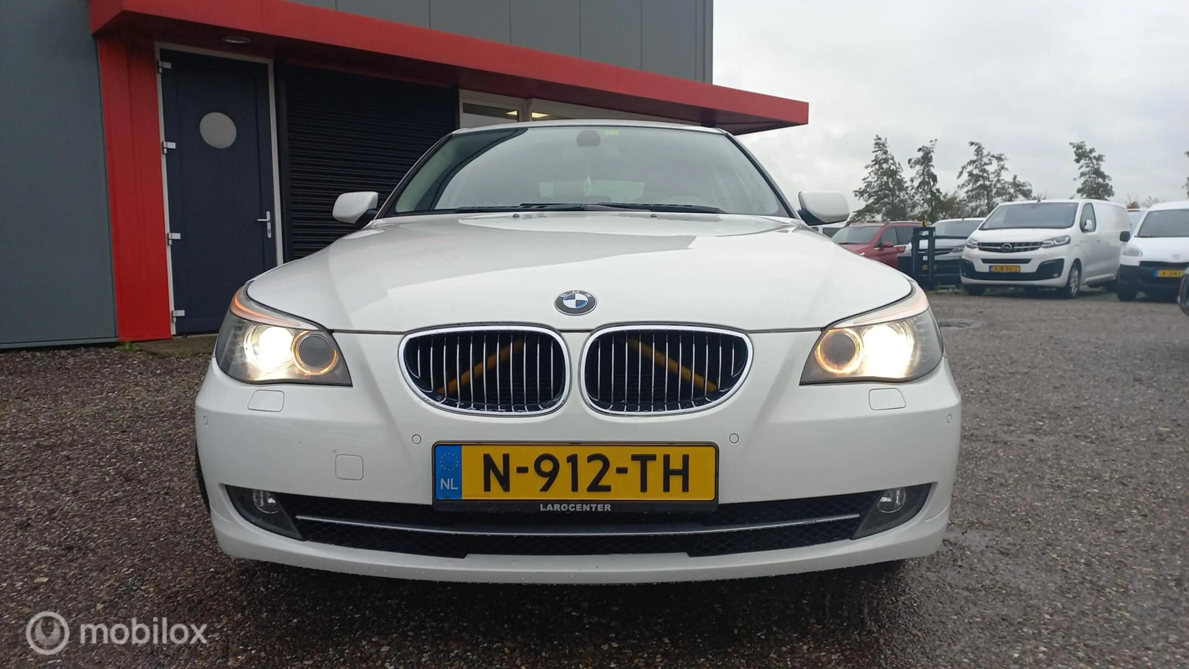 BMW 530 5-serie Touring 530xi 4X4/LUCHTVERING ACHTER/IN TO — photo 3