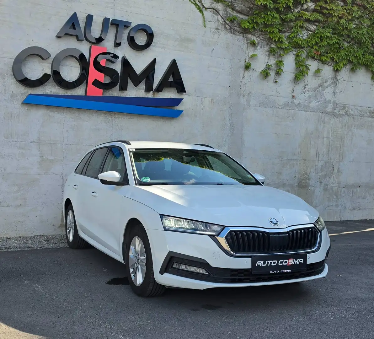Skoda Octavia Combi 2,0 TDI Ambition DSG /KAMERA/AHK/ACC/ Weiß - 2
