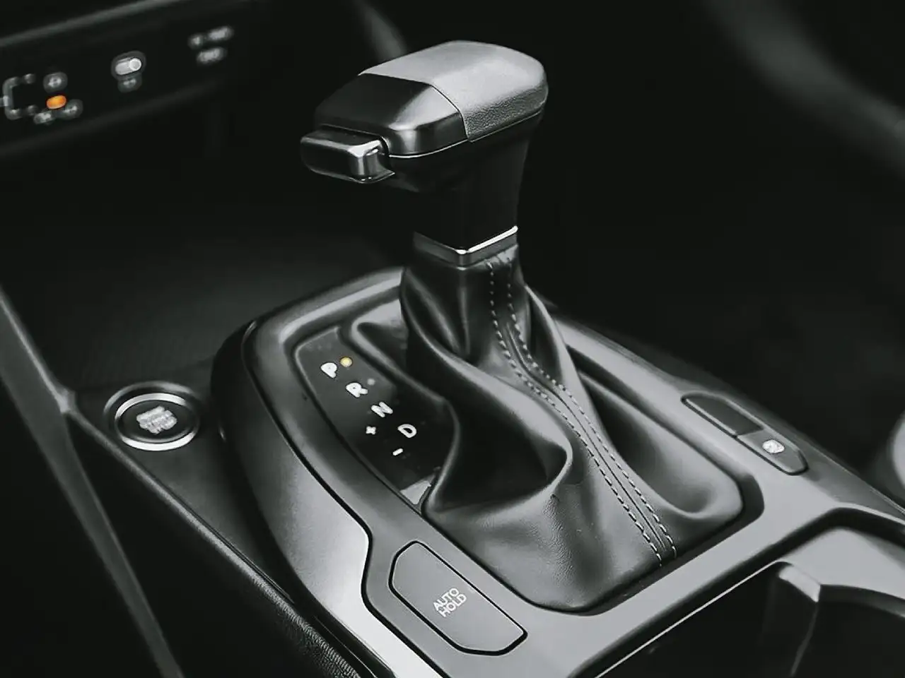 Kia K4 снимка Kia K4