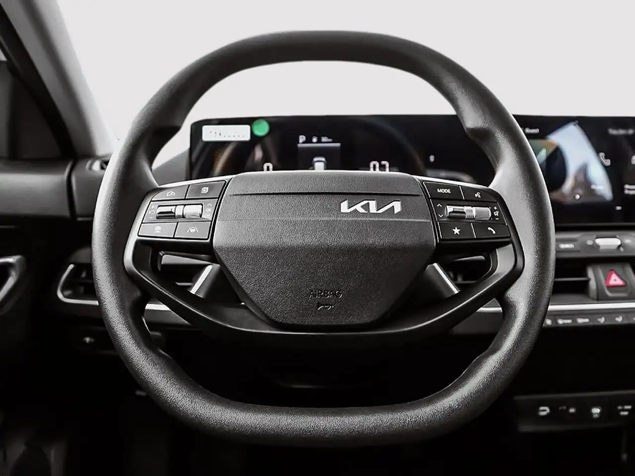 Kia K4 снимка Kia K4