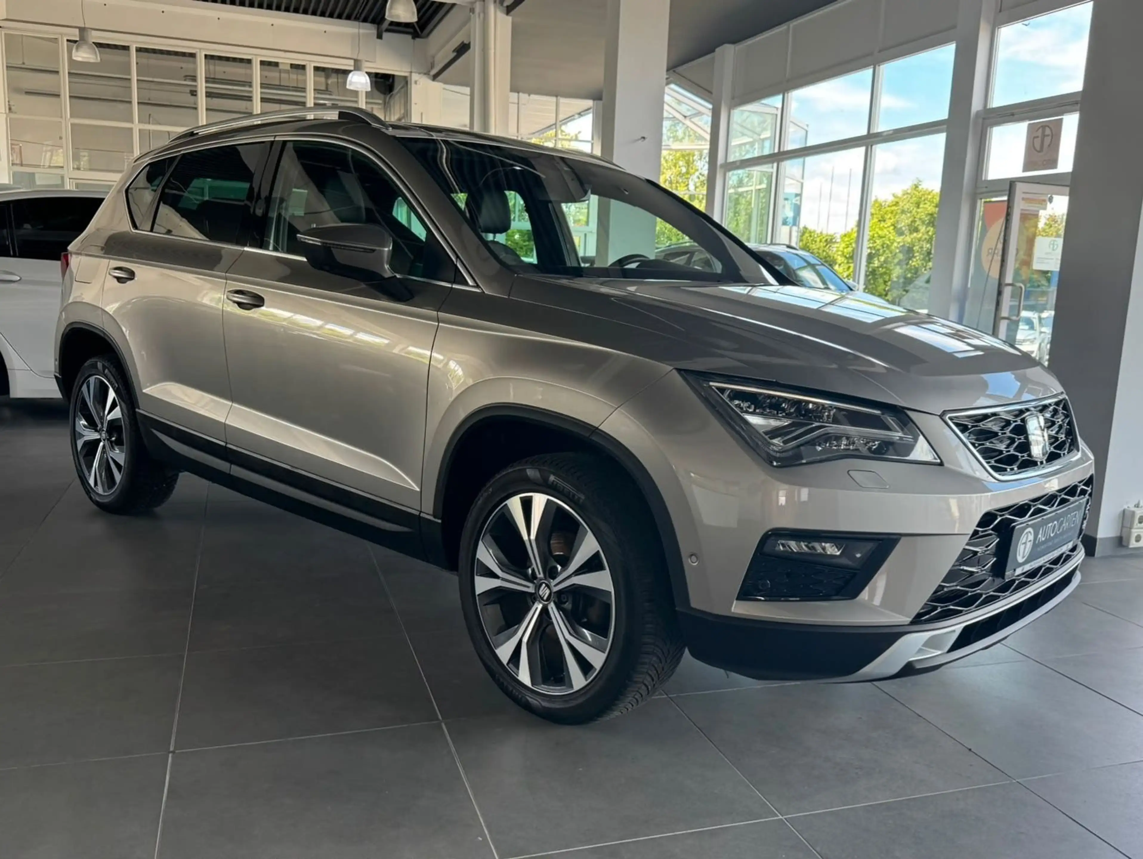 SEAT Ateca Xcellence*NAVI*KAMERA*AHK* — photo 2