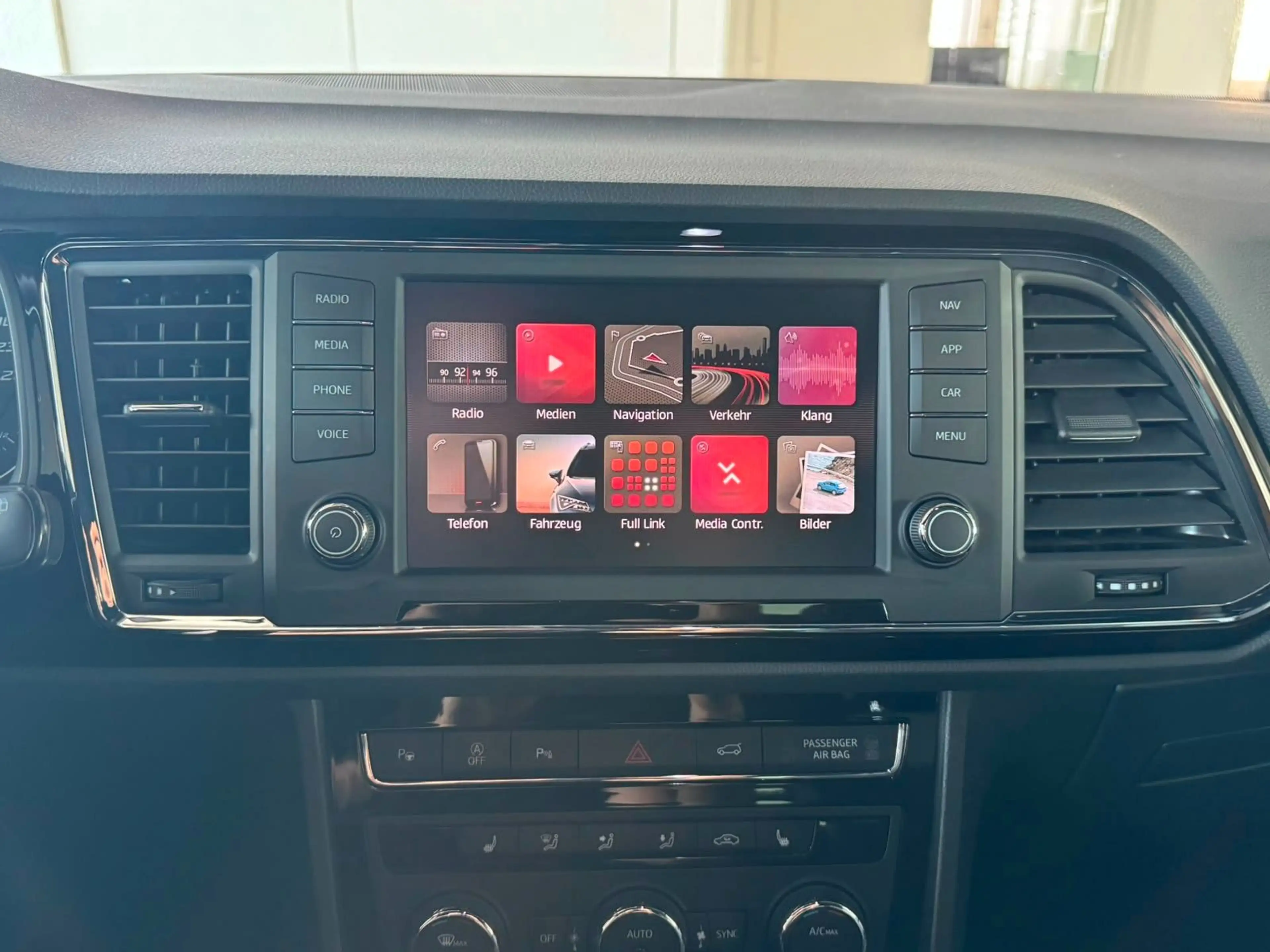 SEAT Ateca Xcellence*NAVI*KAMERA*AHK* — photo 14