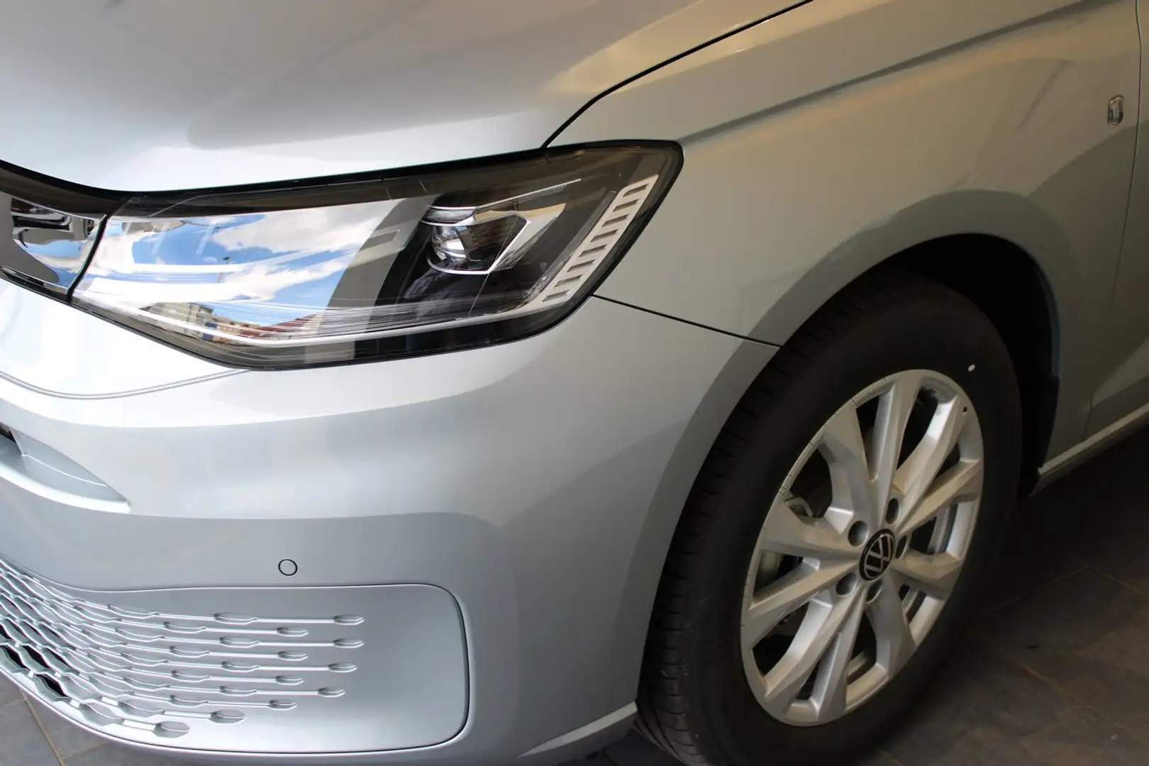 Volkswagen Caddy Family TDI Grau - 2