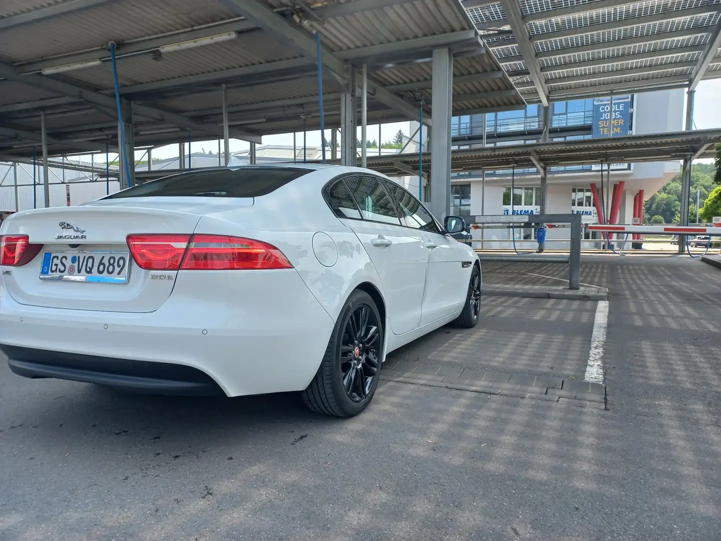 Jaguar XE 20t - 2