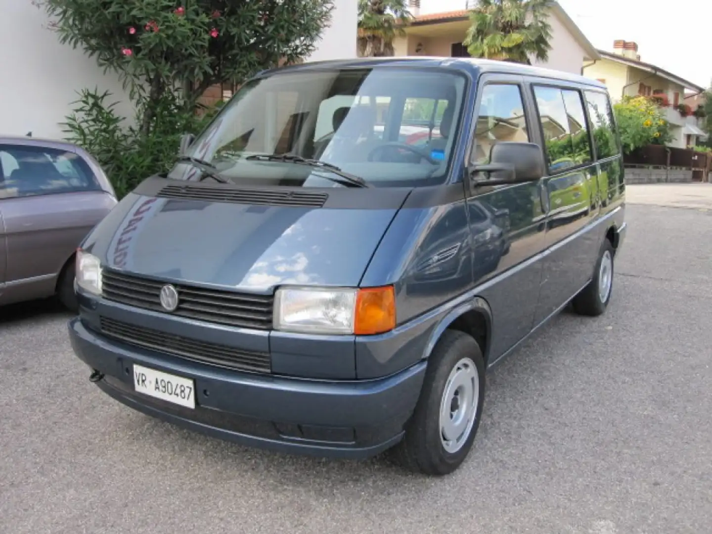 Volkswagen T4 Multivan 1.9 TDI cat Albastru - 1