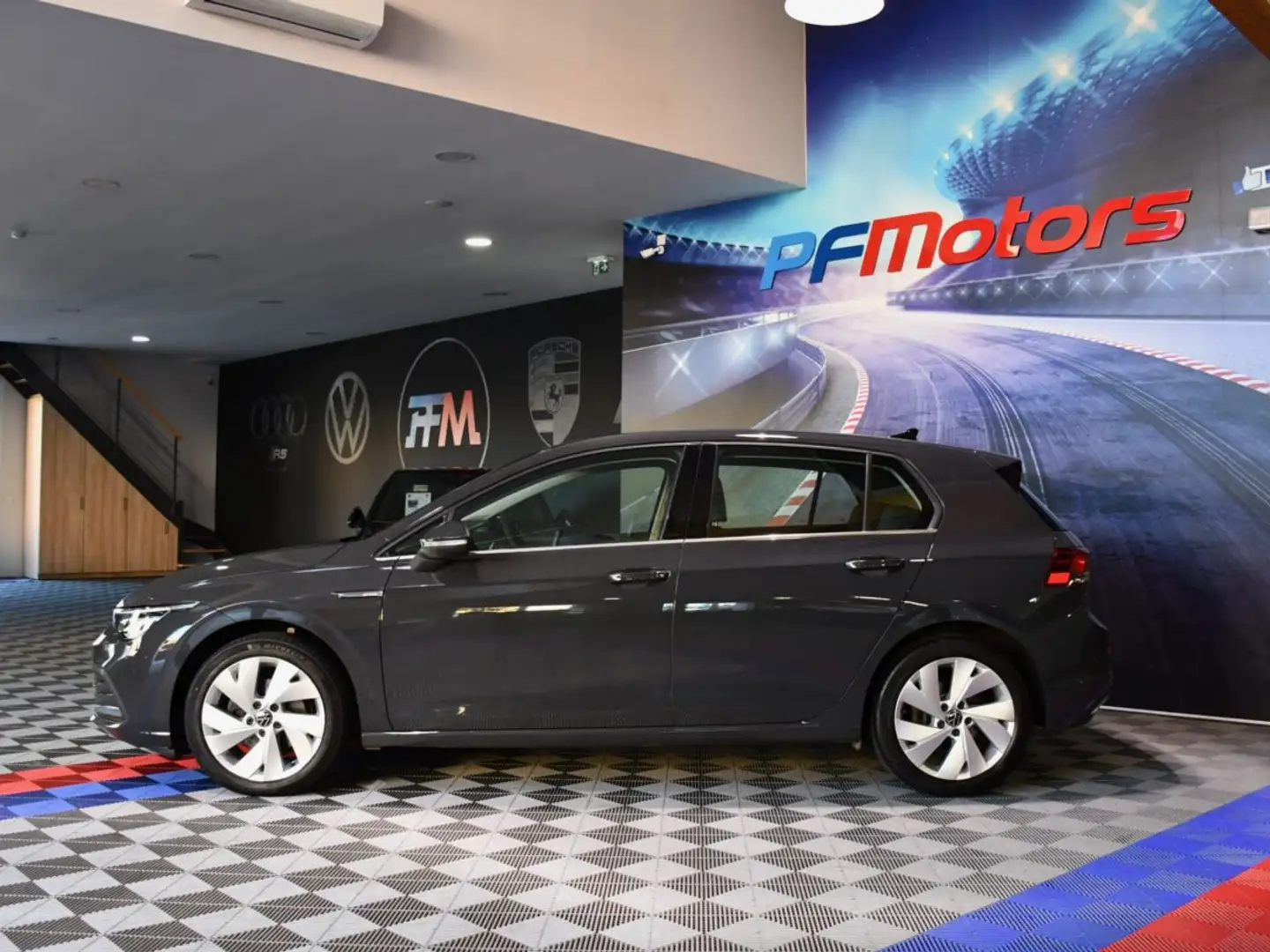 Volkswagen Golf 8 Style 1.5 TSI 150 BVM6 GPS Virtual ACC Alcantara Ergo Lane Front Attelage JA 17 Gris - 2