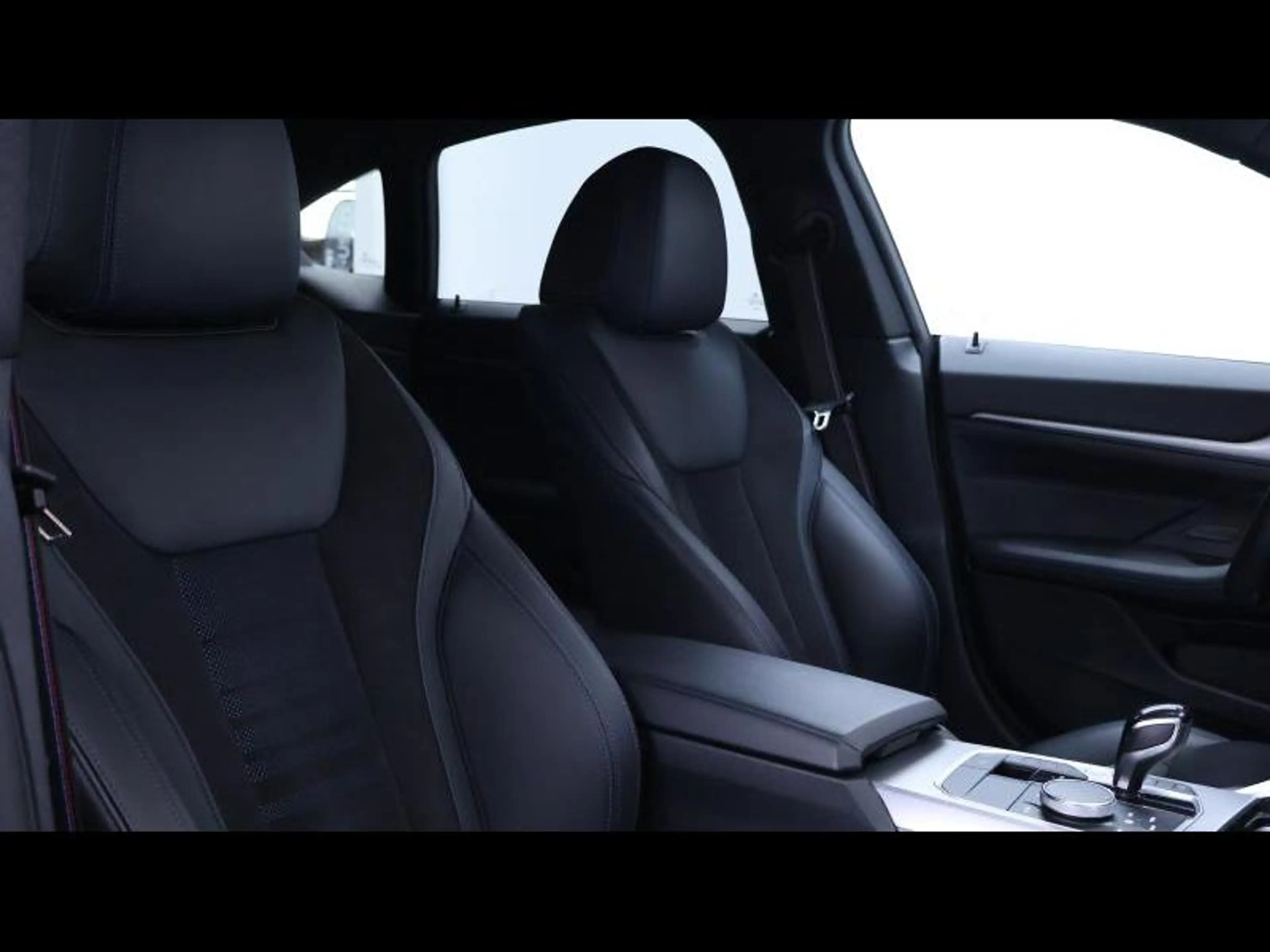 BMW 420 i Grand Coupe M SPORT Pro — photo 14