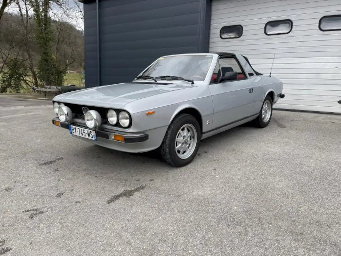 Lancia Beta Spider Zagato 1600 série 3 siva - 1