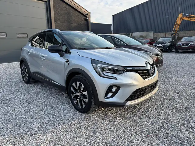 Renault Captur 1.33 TCe HEV Techno EDC GPF Full Hybrid
