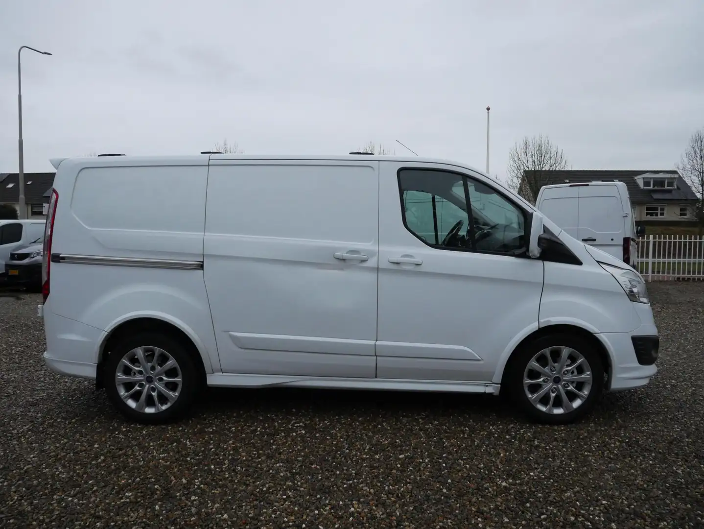 Ford Transit Custom 2.2 TDCI 155PK, L1H1, Airco, 2 x Schuifdeur Geen g Weiß - 2