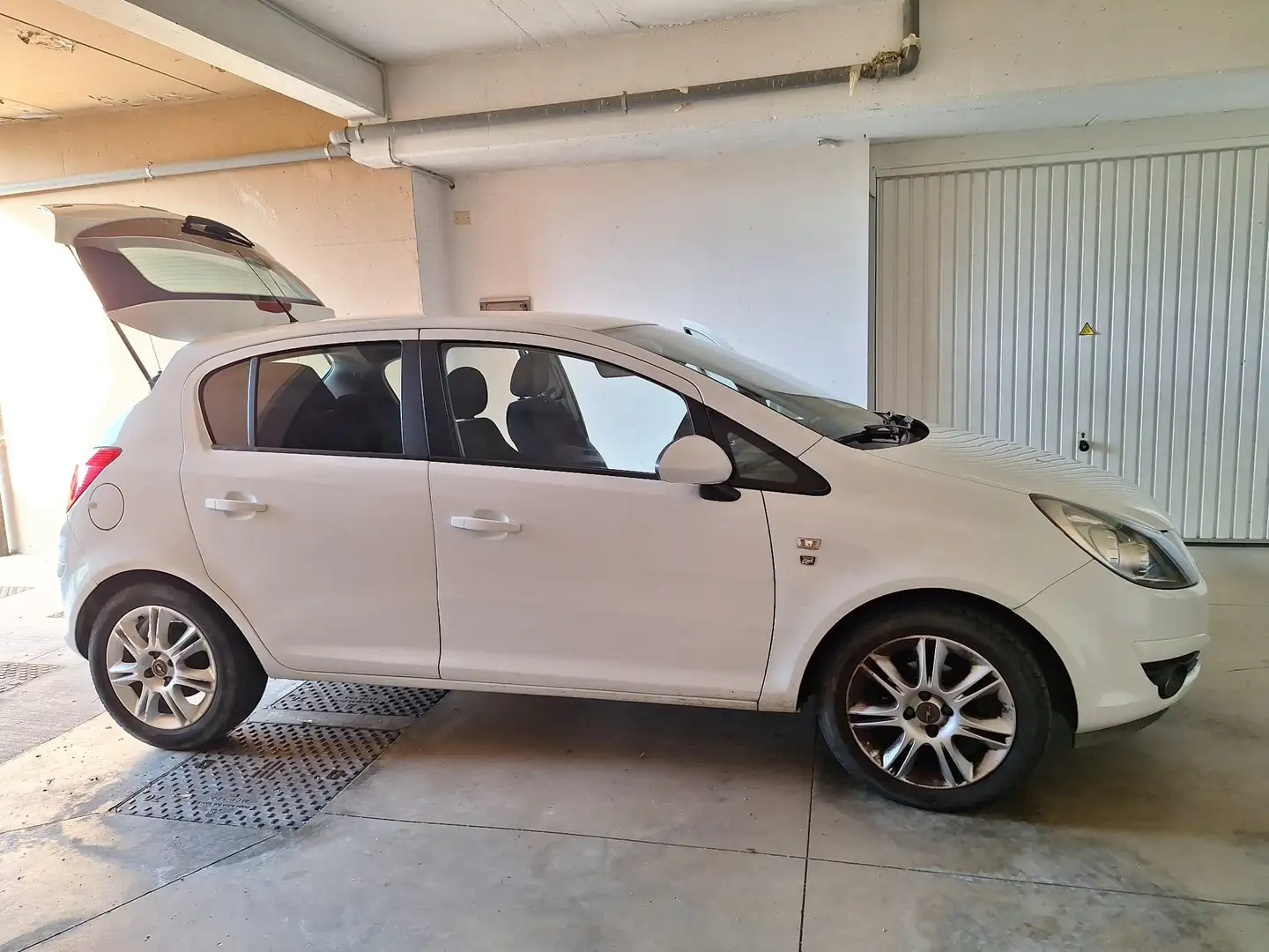 Opel Corsa 5p 1.3 cdti Cosmo 90cv 6marce - 2