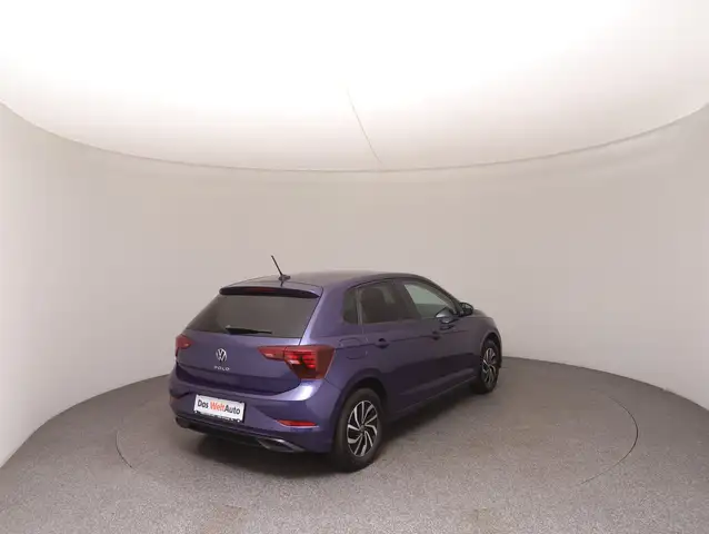 Volkswagen Polo view 4