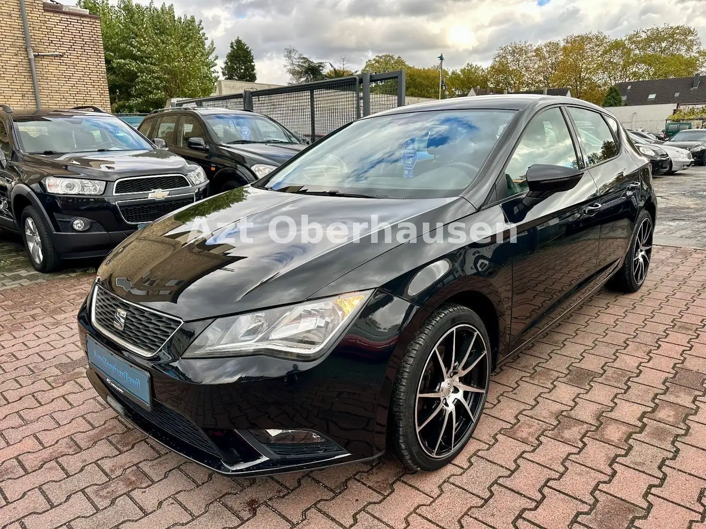 SEAT Leon 1.2 TSI Style*TÜV NEU*ALU*START/STOPP* Schwarz - 2