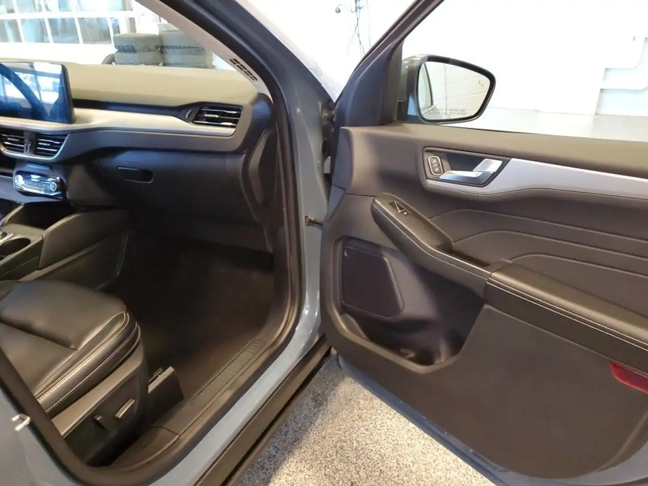 Ford Escape снимка Ford Escape