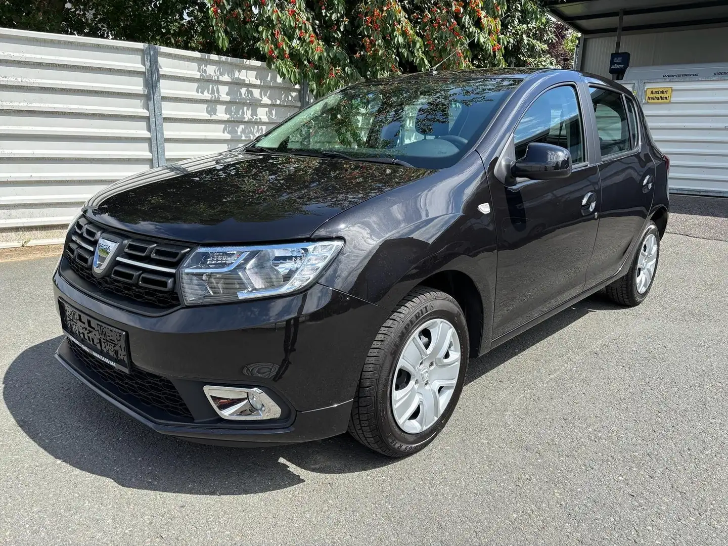Dacia Sandero Supreme TCe 90 S -- Wenig Kilometer -- Schwarz - 1