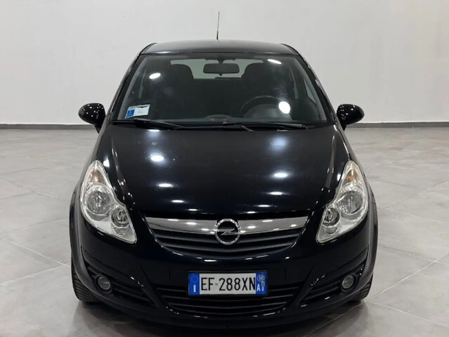 Opel Corsa 1.2 3 porte Edition Nero - 2