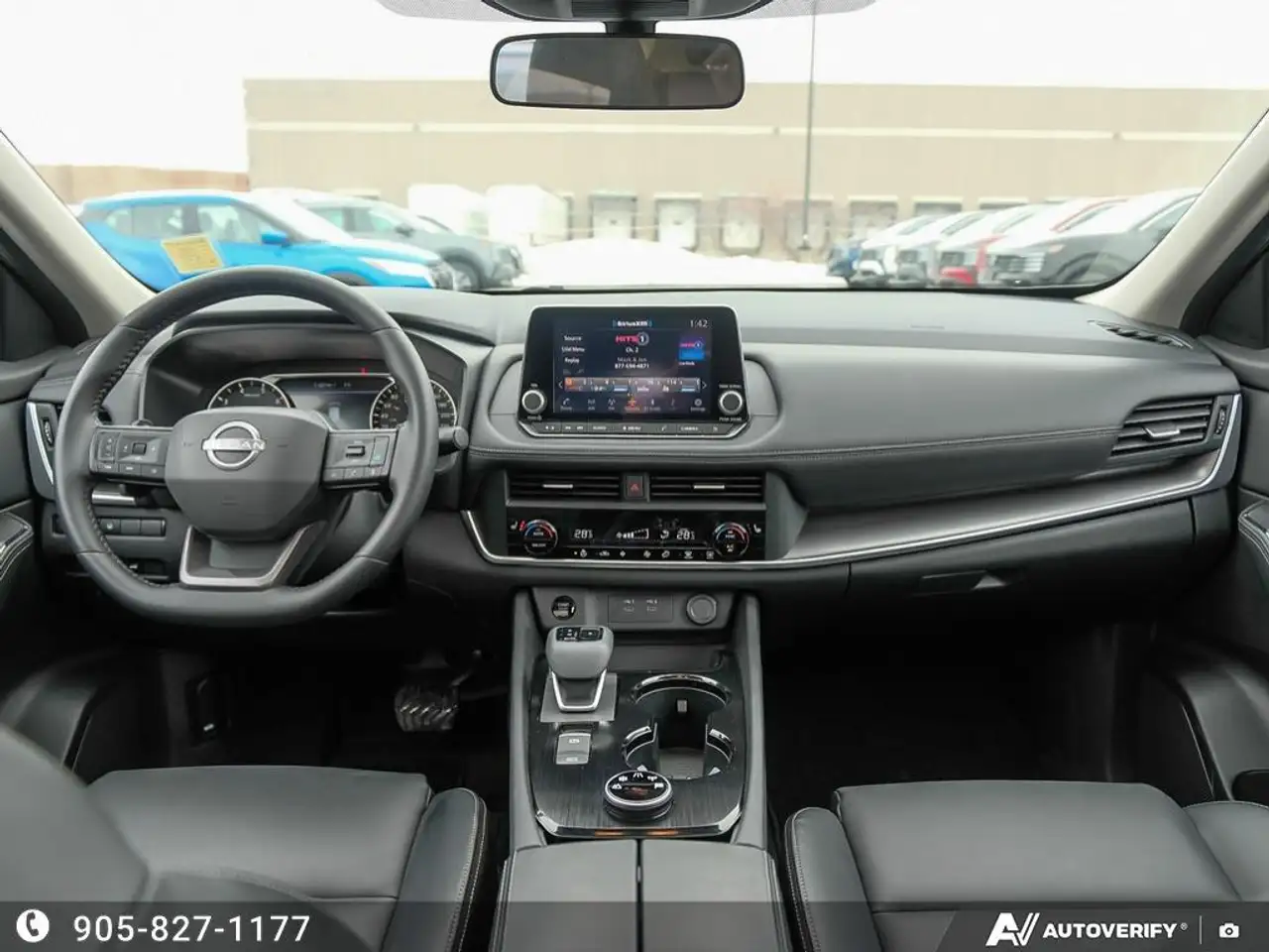 Nissan Rogue снимка Nissan Rogue