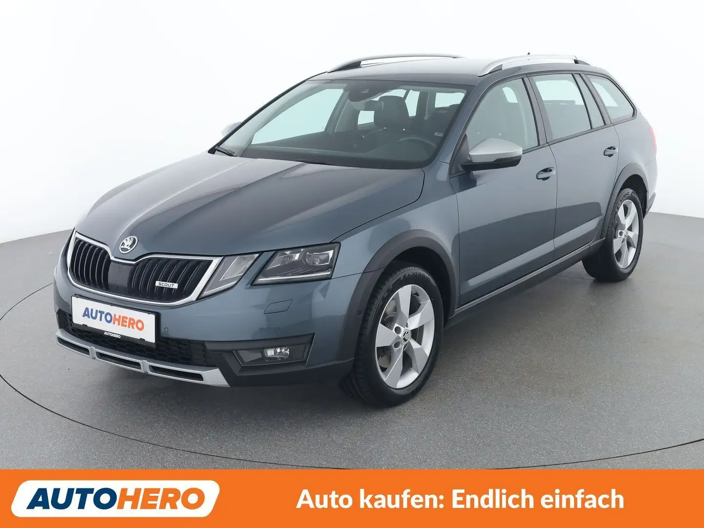 Skoda Octavia 2.0 TDI Scout 4x4 Grau - 1