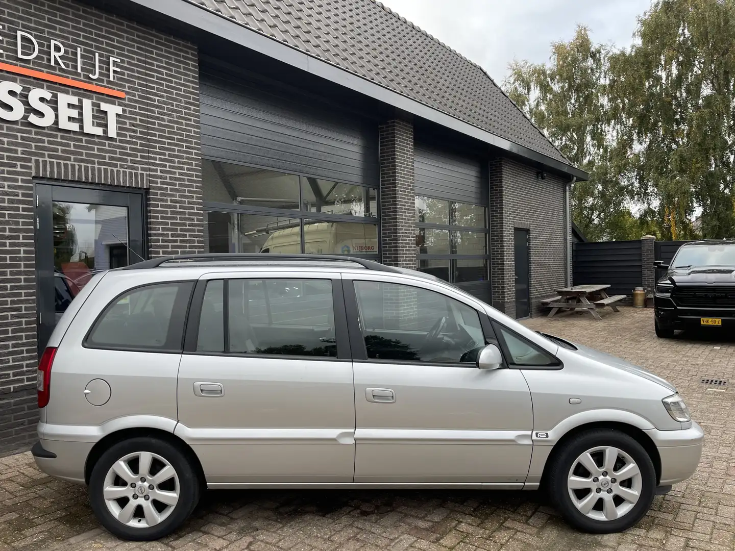 Opel Zafira 1.8-16V Maxx Aut. Airco , Cruise Gris - 2