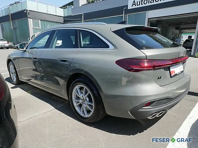 Audi A5 view 4