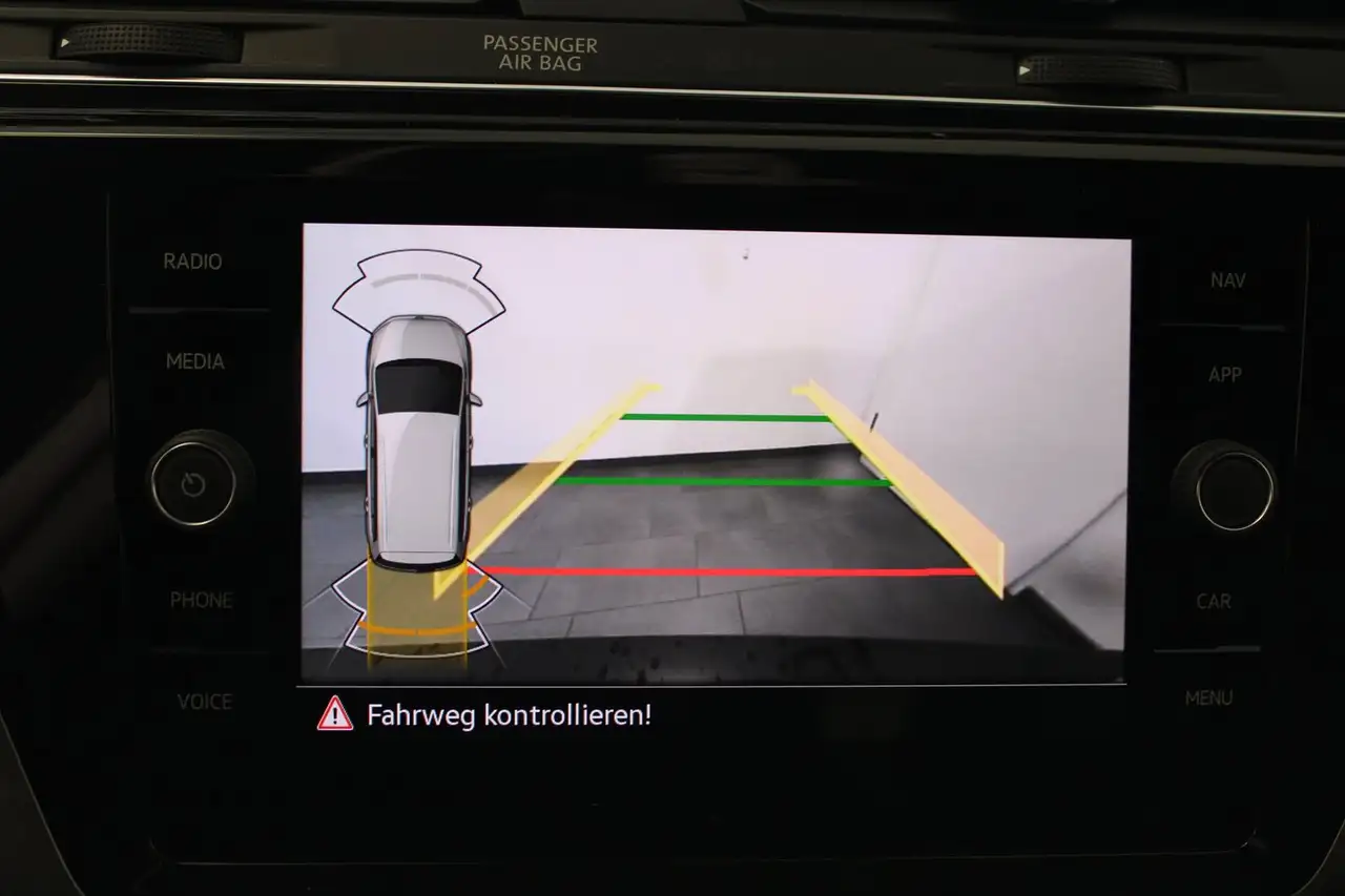 Volkswagen Touran Friends TDI DSG 22