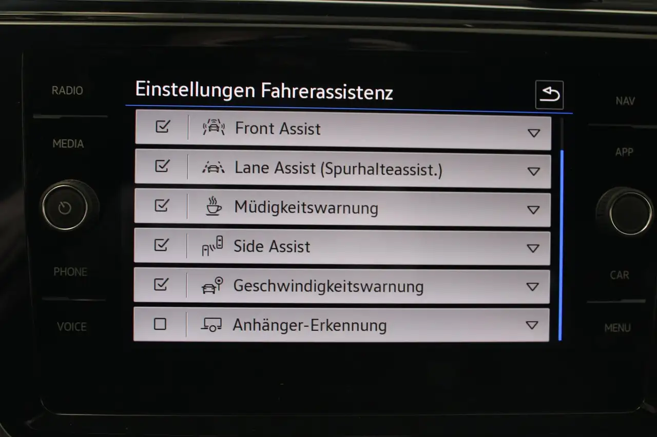 Volkswagen Touran Friends TDI DSG 21