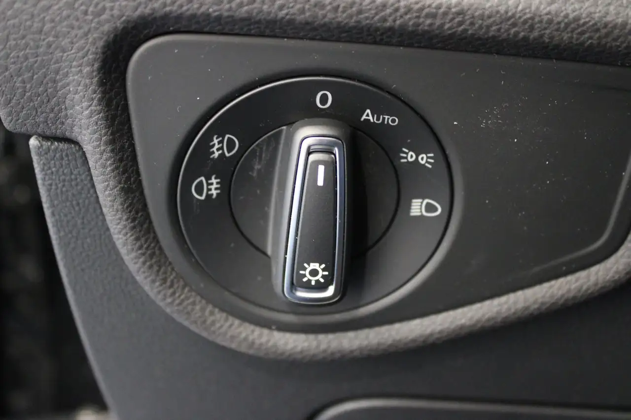 Volkswagen Touran Friends TDI DSG 11