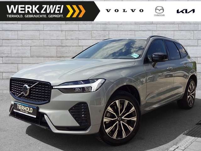 Imagine Volvo XC60 B4 Plus Dark 2WD AHK STANDHZ PANO ACC