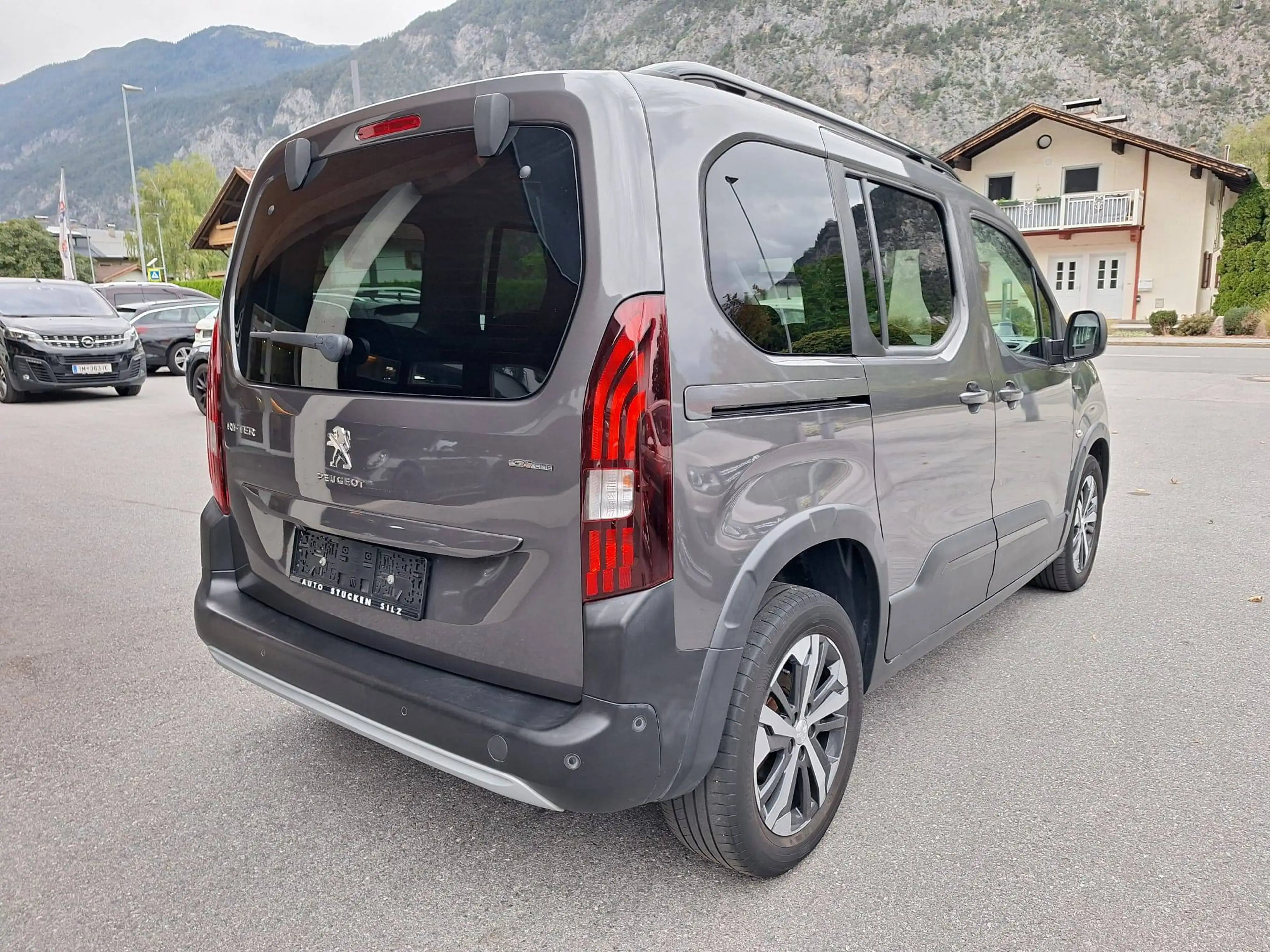 Peugeot Rifter Rifter 1,5 BlueHDI 130 S / GT Line — photo 4