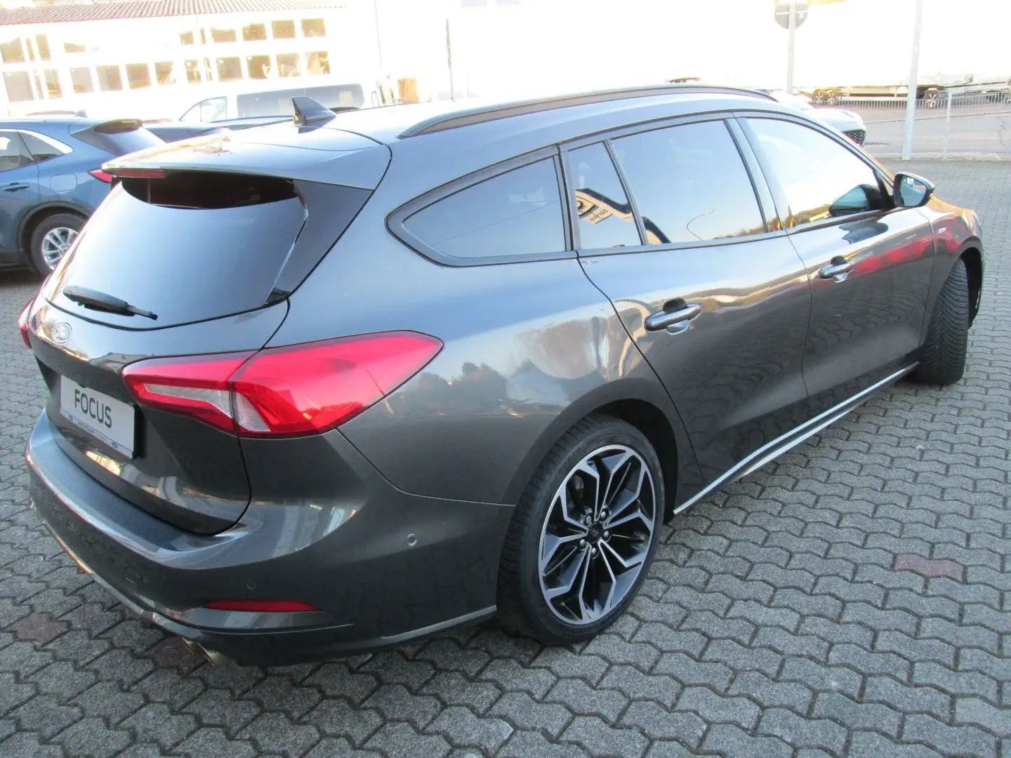 Ford Focus Turnier ST-Line AHK Gris - 2