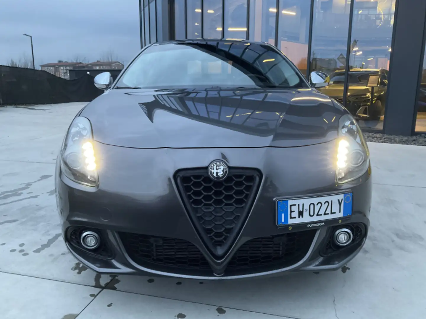 Alfa Romeo Giulietta 2.0 JTDm-2 175 CV TCT Exclusive Grau - 2