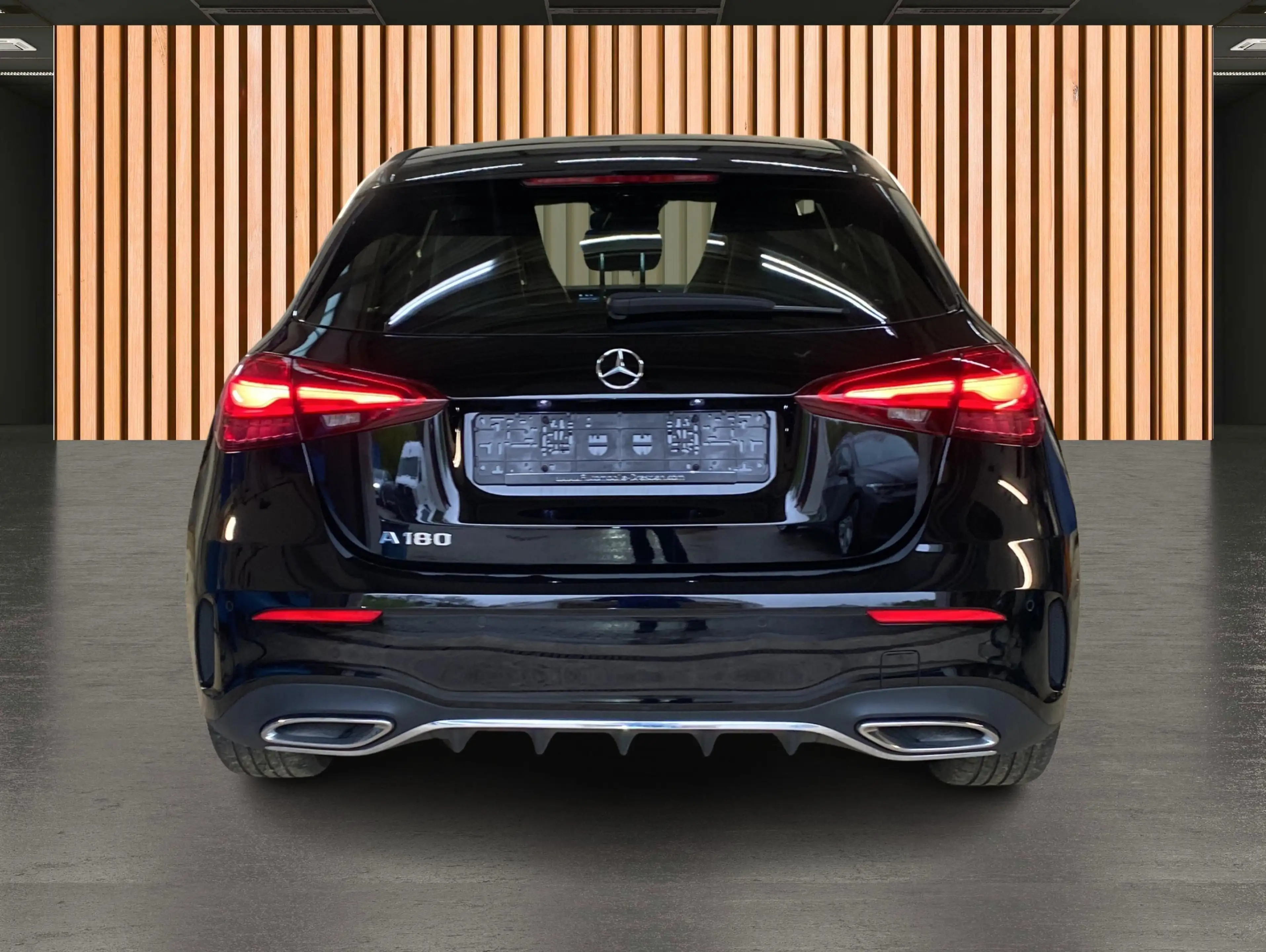Mercedes-Benz A 180 AMG Line 7G Tronic*Navi*DAB*KeyGo*MBUX* — photo 5