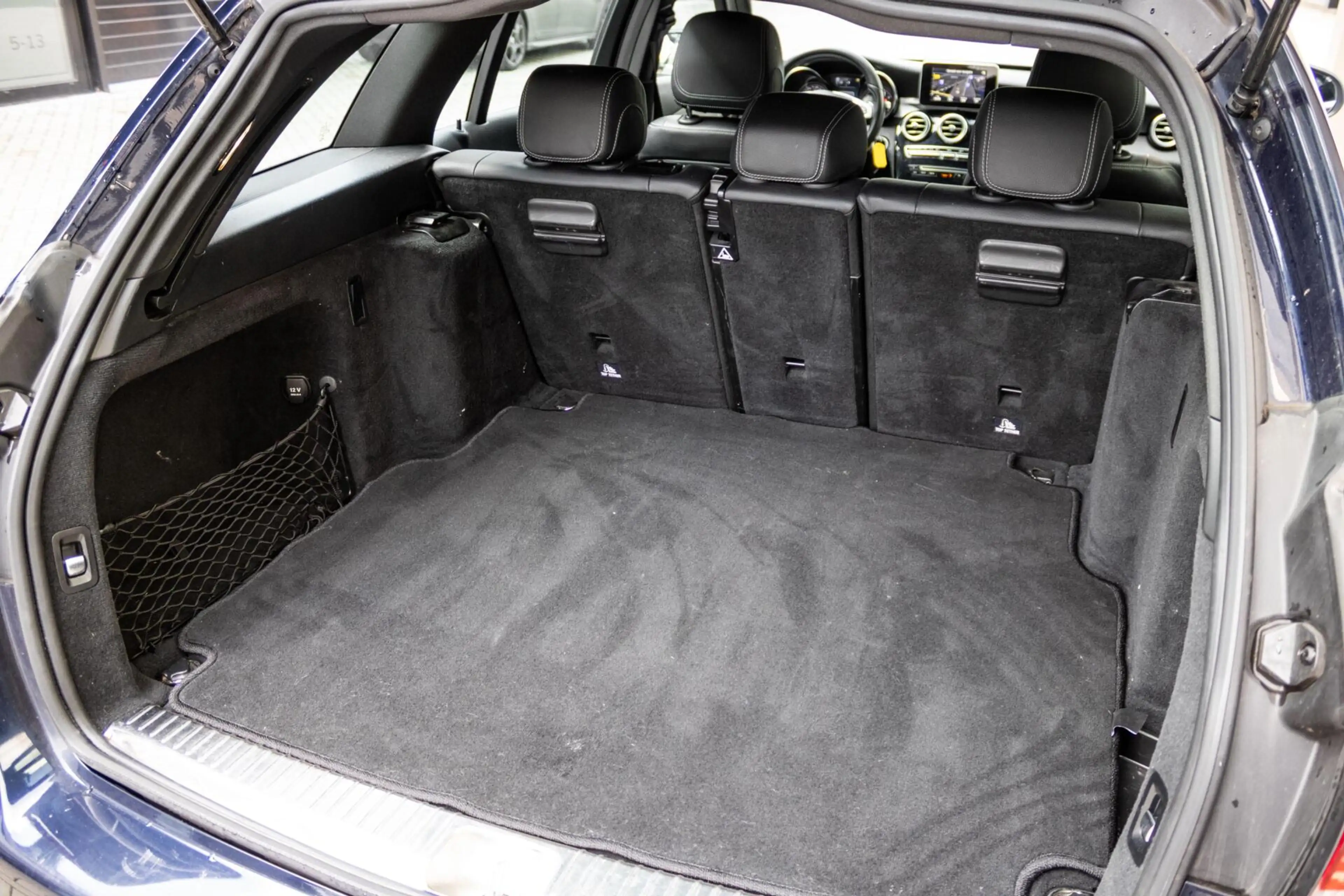 Mercedes-Benz C 180 Estate AMG Sport Edition — photo 17