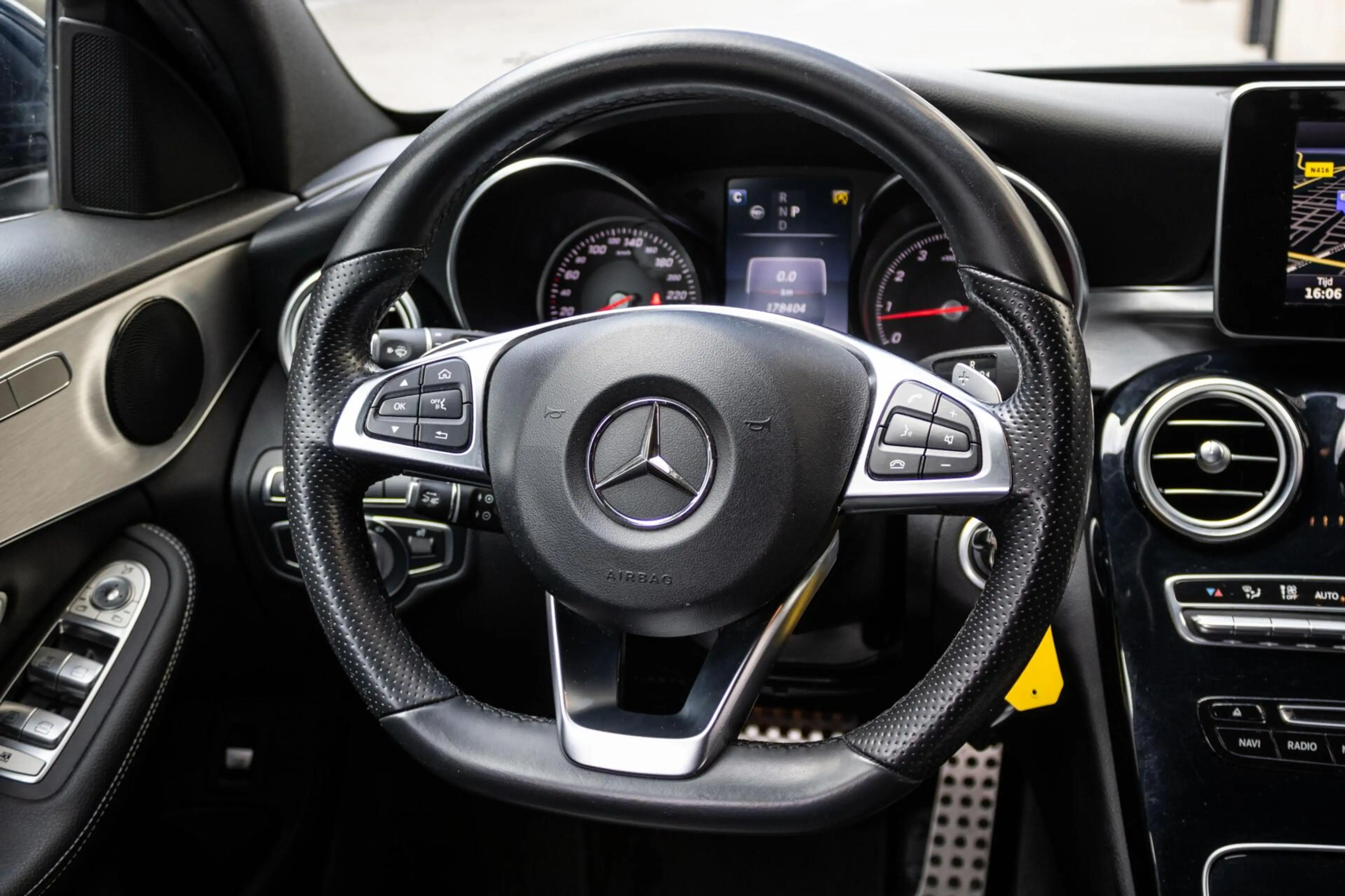 Mercedes-Benz C 180 Estate AMG Sport Edition — photo 28