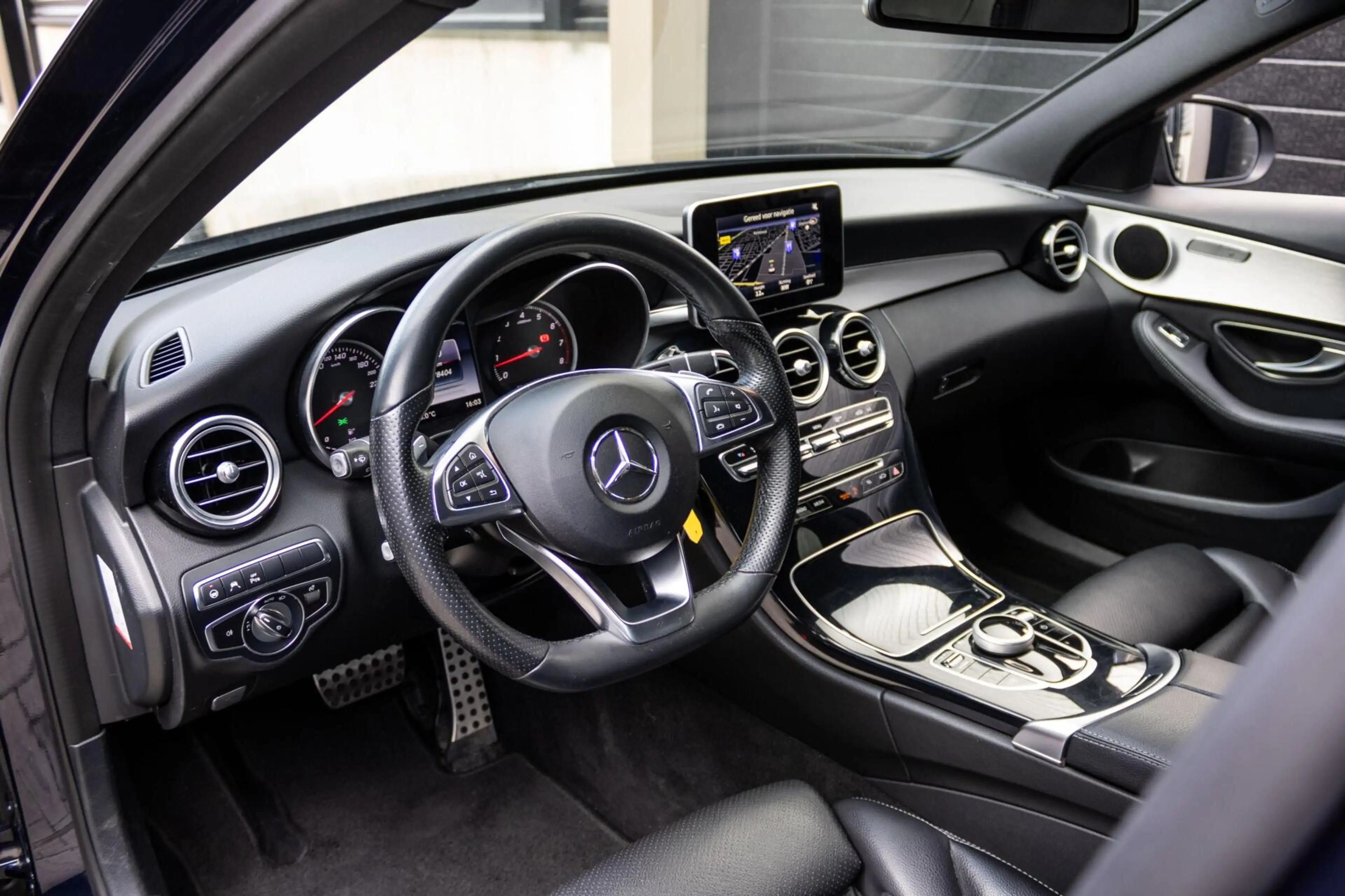 Mercedes-Benz C 180 Estate AMG Sport Edition — photo 22