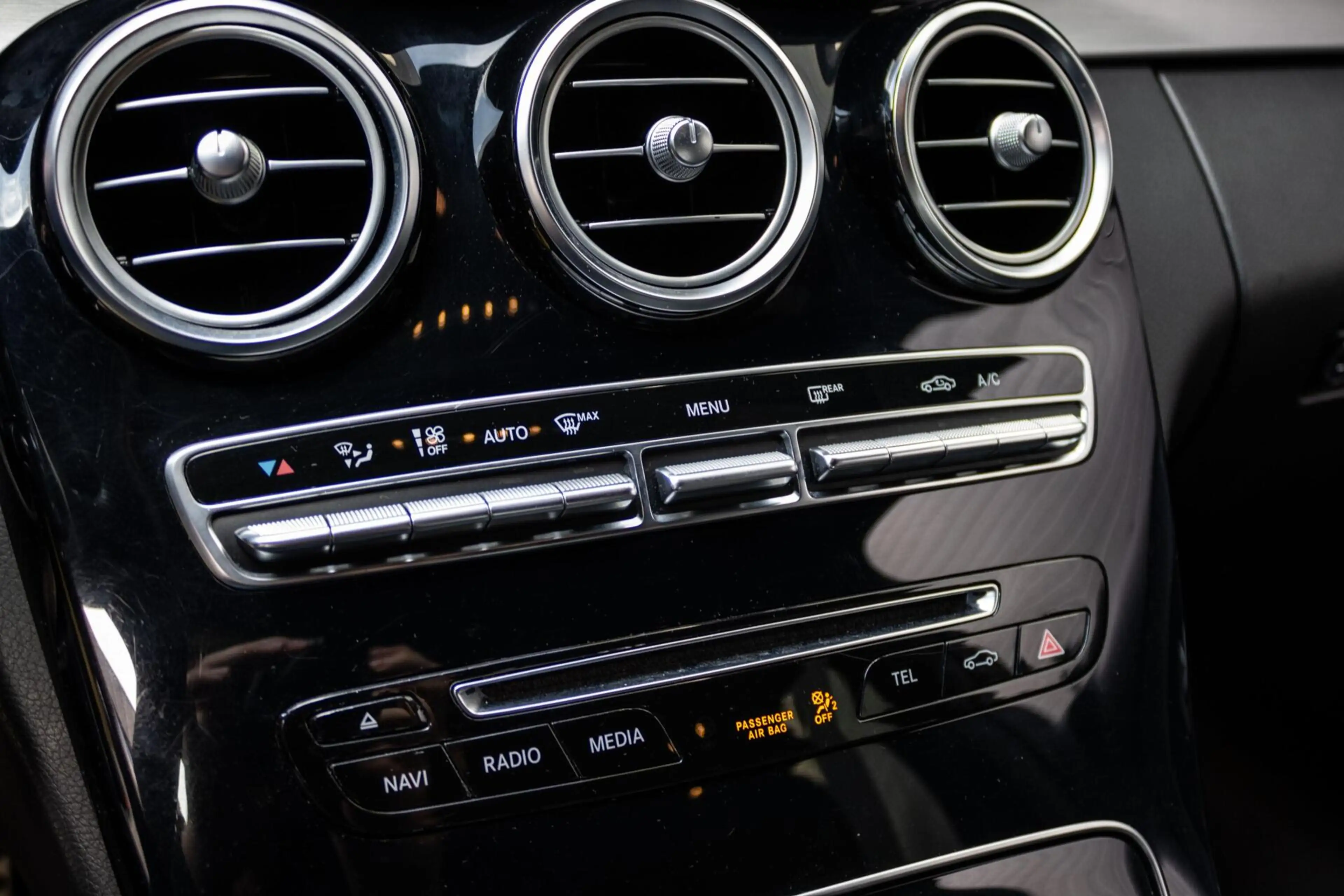 Mercedes-Benz C 180 Estate AMG Sport Edition — photo 36