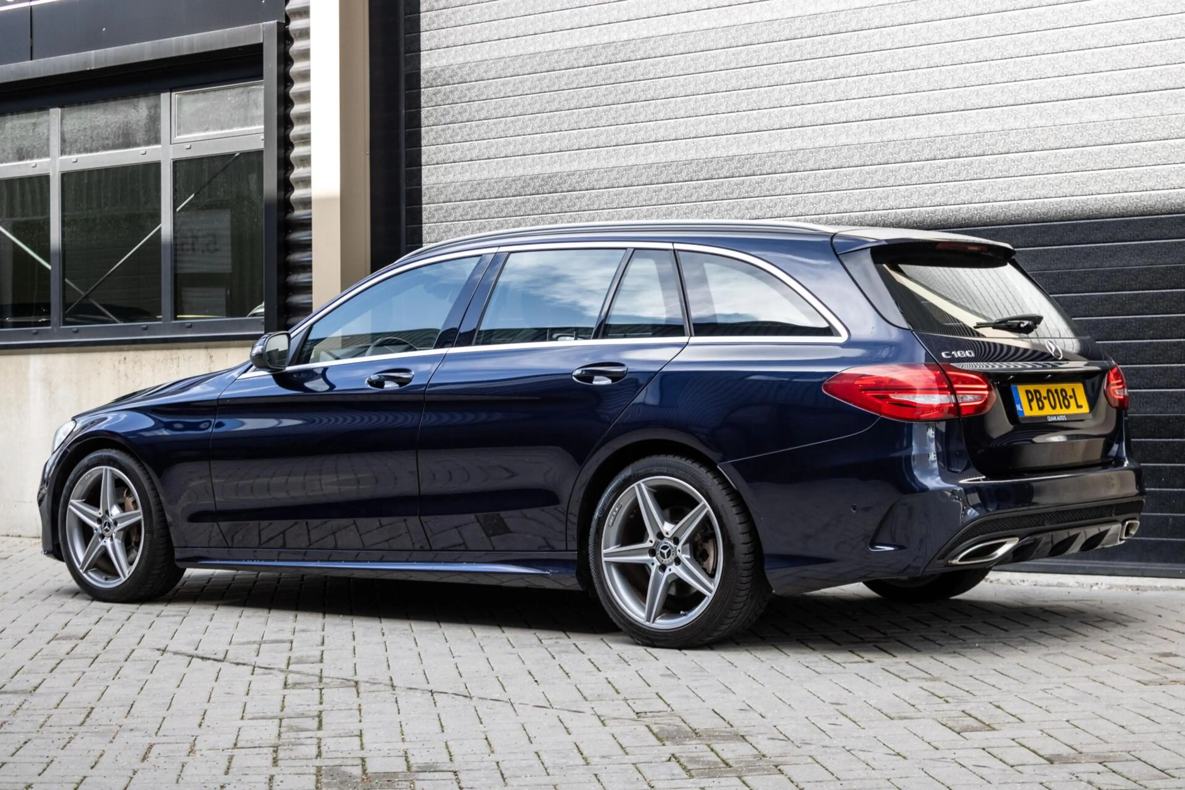 Mercedes-Benz C 180 Estate AMG Sport Edition — photo 13