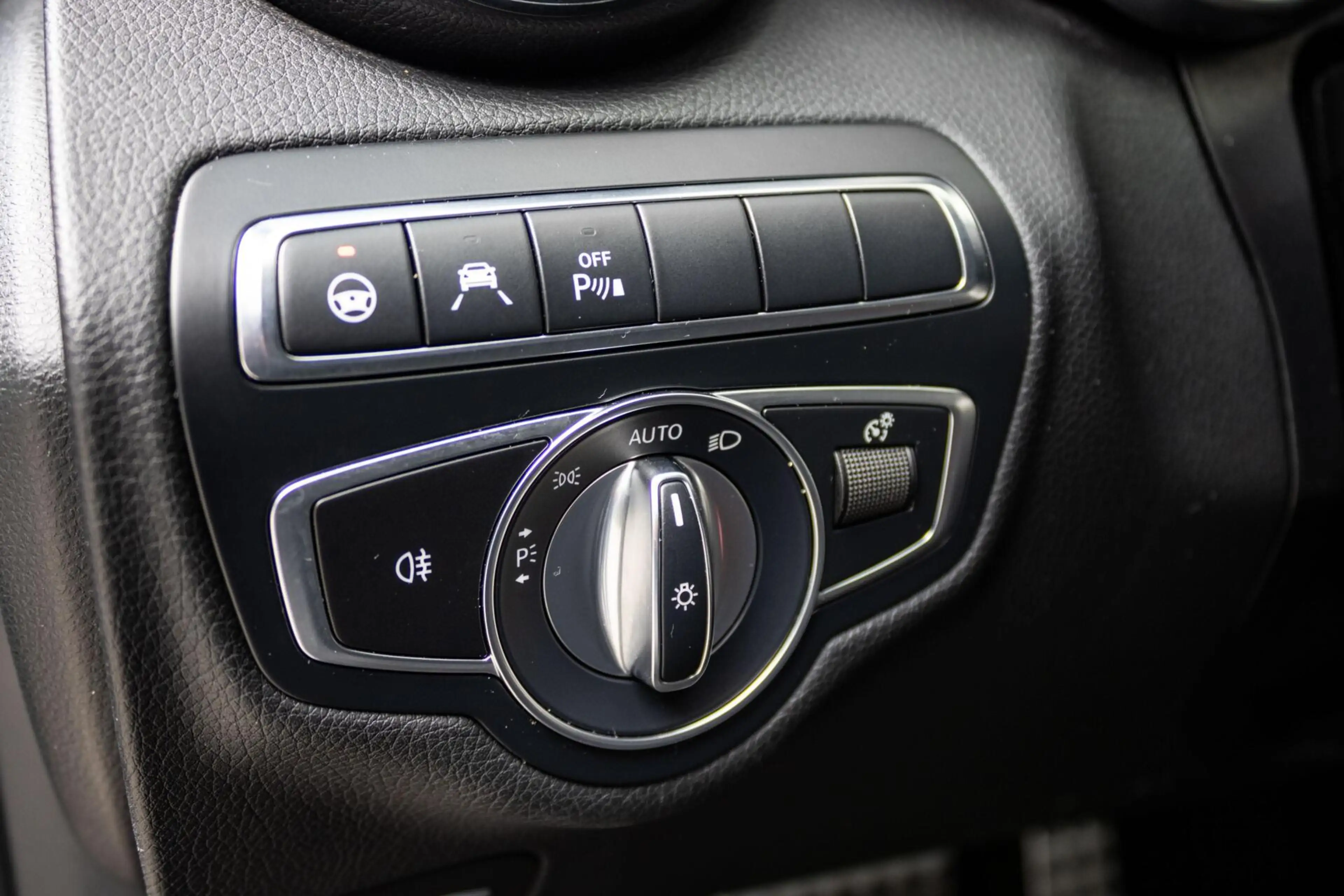 Mercedes-Benz C 180 Estate AMG Sport Edition — photo 20