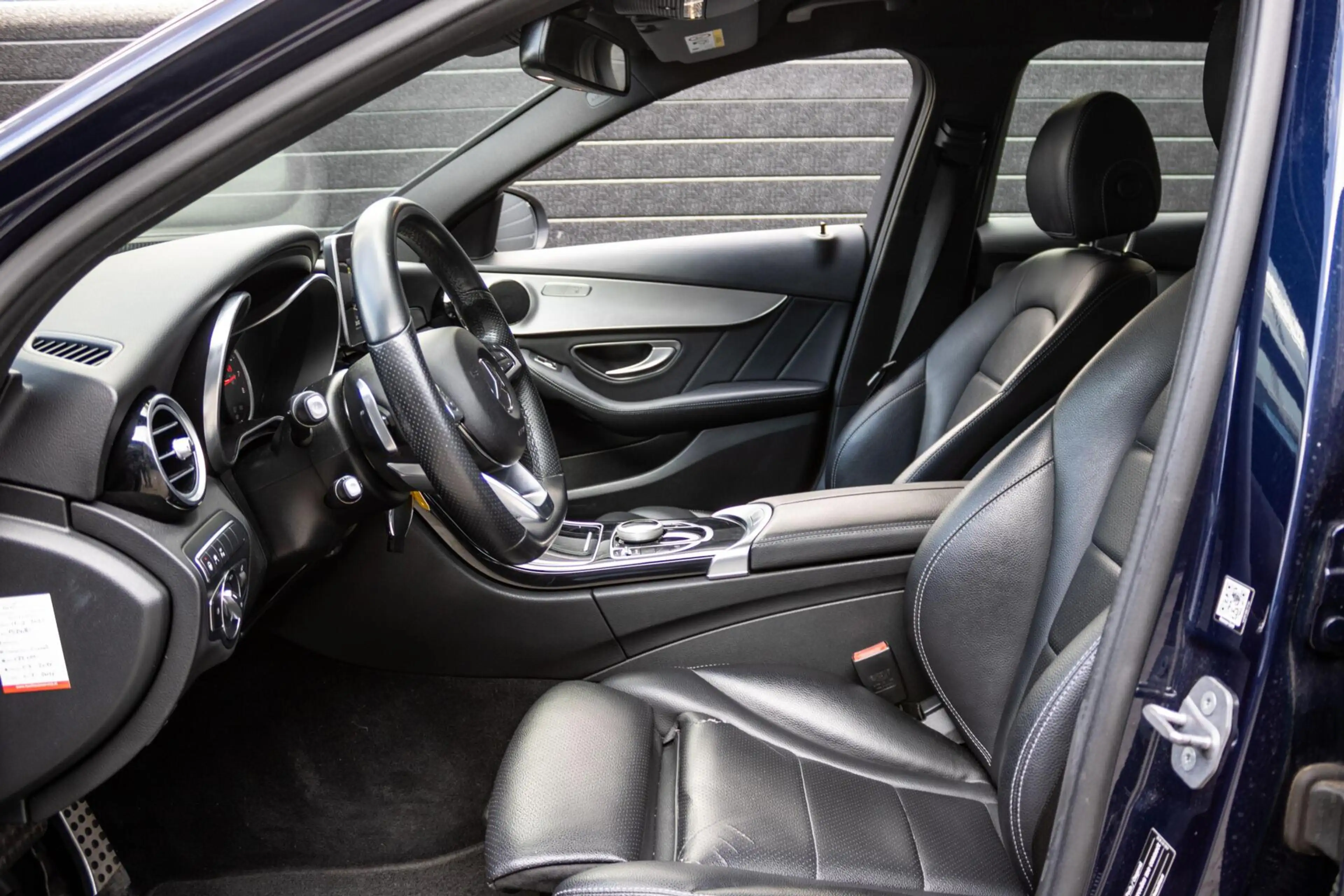 Mercedes-Benz C 180 Estate AMG Sport Edition — photo 23