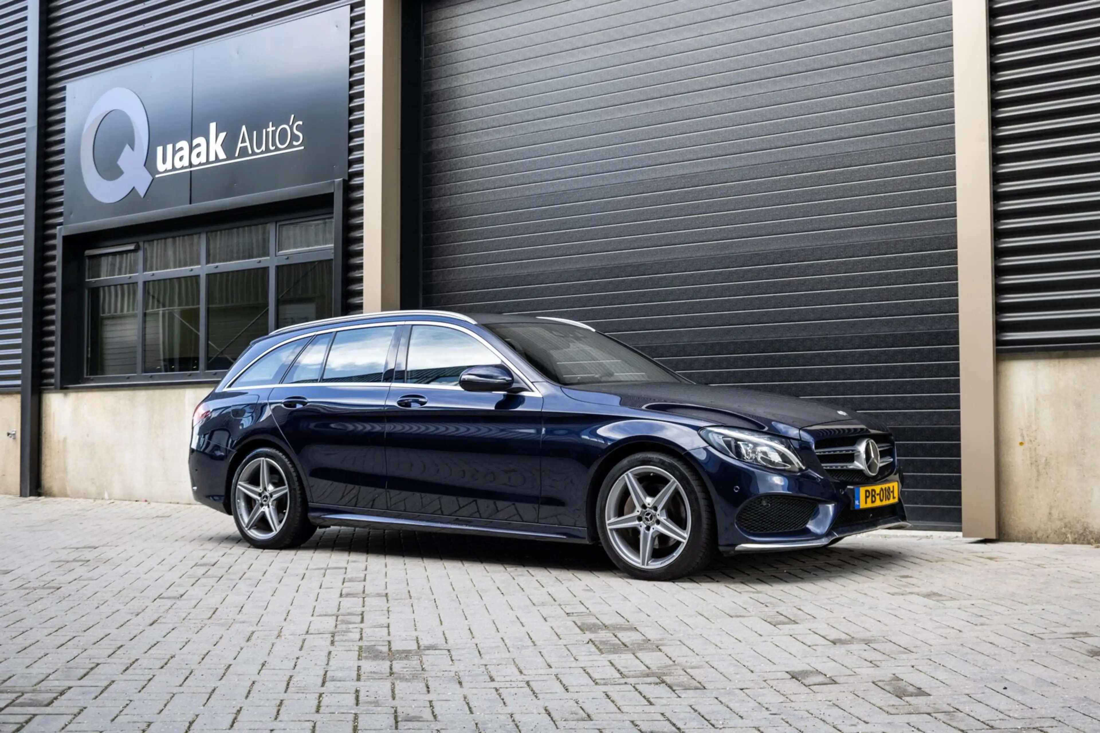 Mercedes-Benz C 180 Estate AMG Sport Edition — photo 43