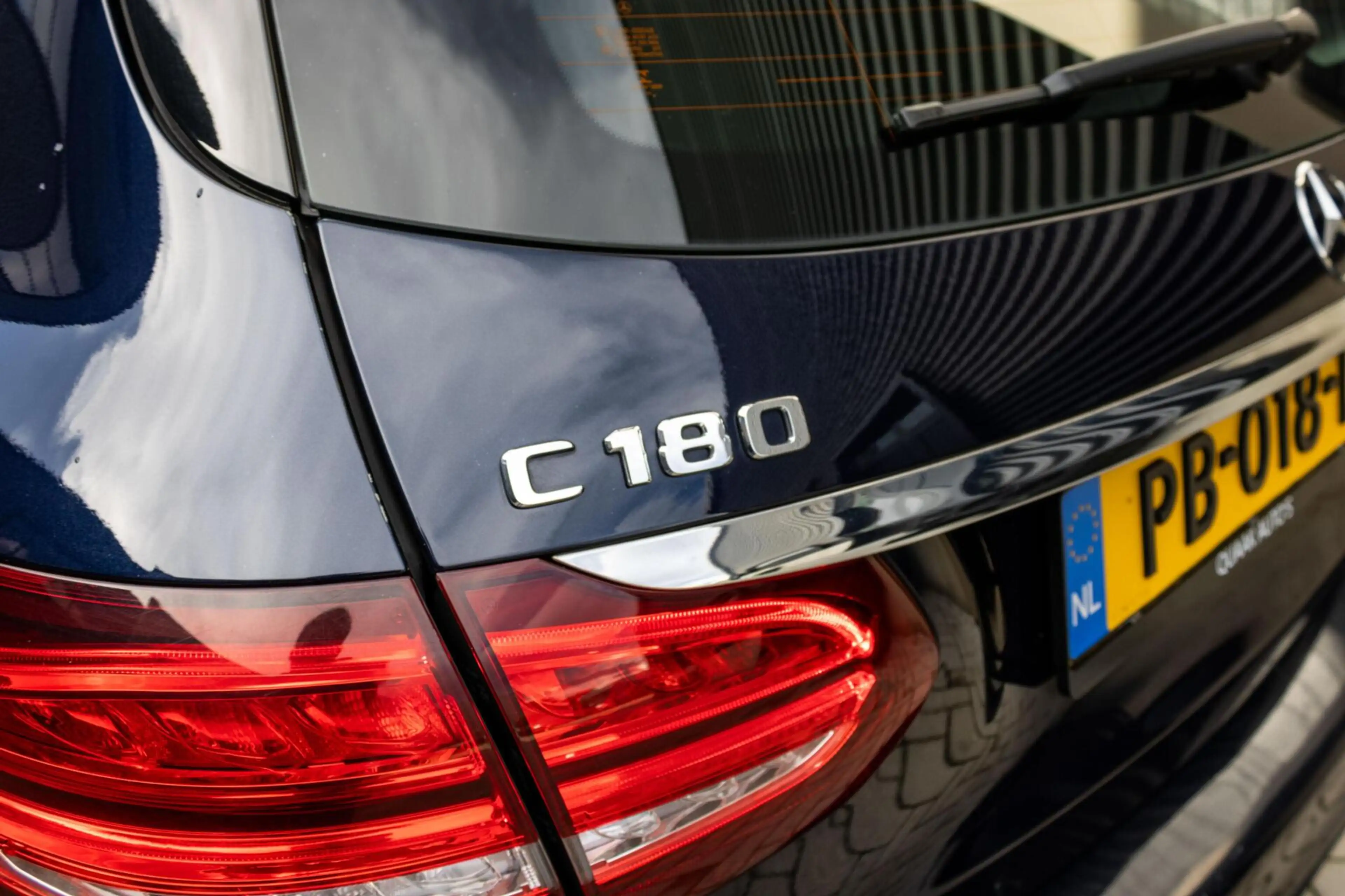Mercedes-Benz C 180 Estate AMG Sport Edition — photo 16
