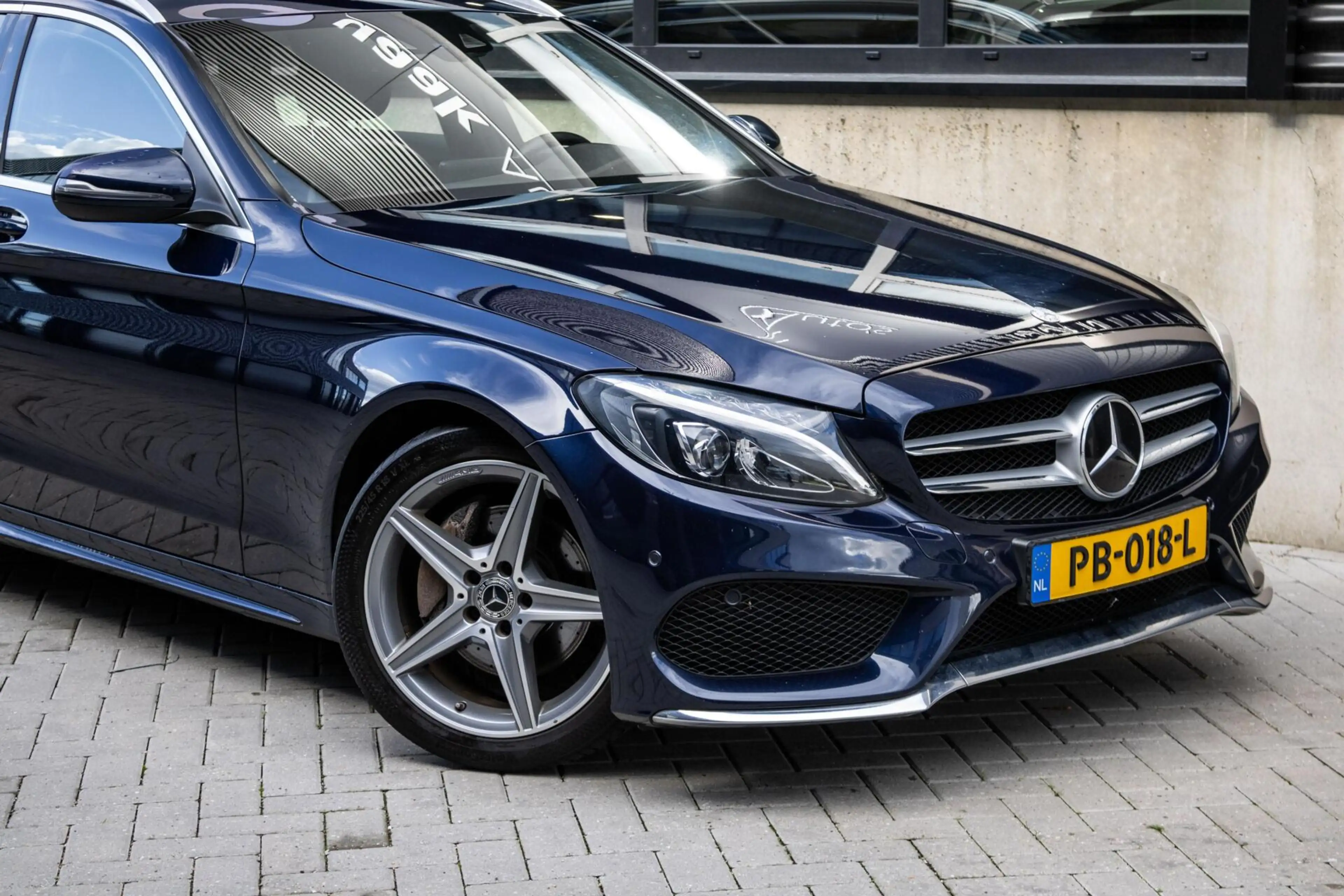 Mercedes-Benz C 180 Estate AMG Sport Edition — photo 10