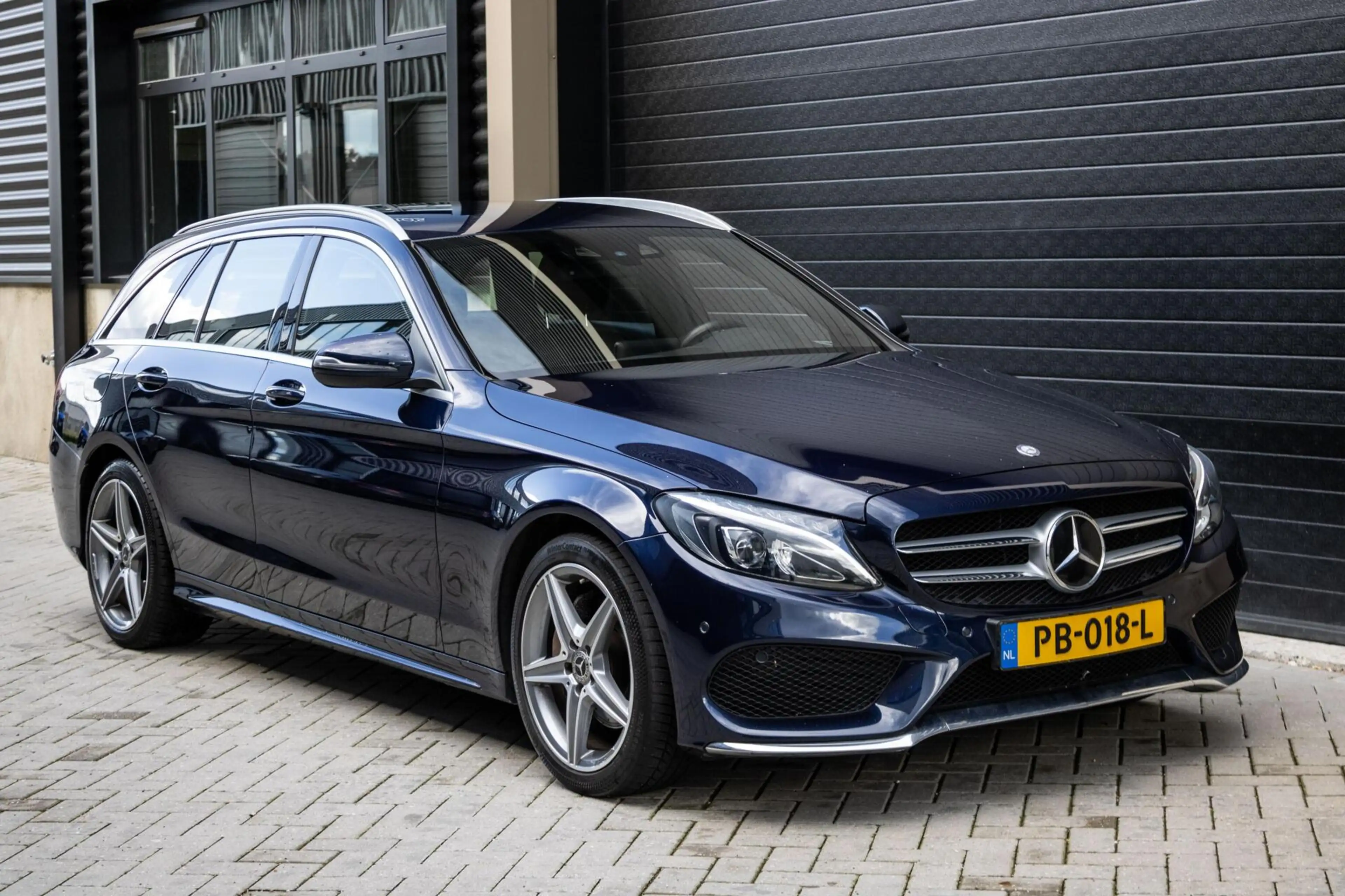 Mercedes-Benz C 180 Estate AMG Sport Edition — photo 6